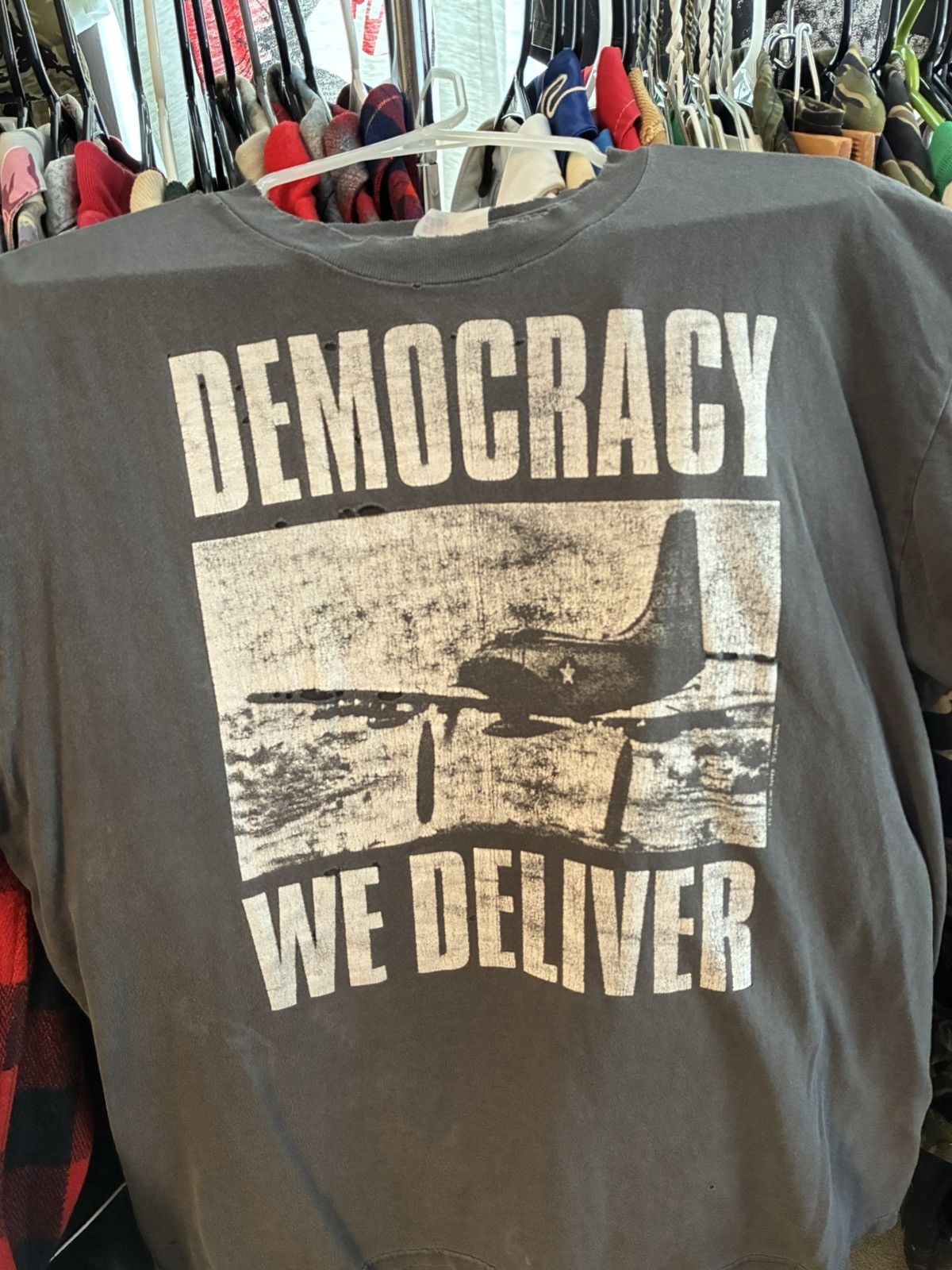 Vintage Vintage 90s Democracy We Deliver distressed tee shirt Size US L / EU 52-54 / 3 - 1 Thumbnail