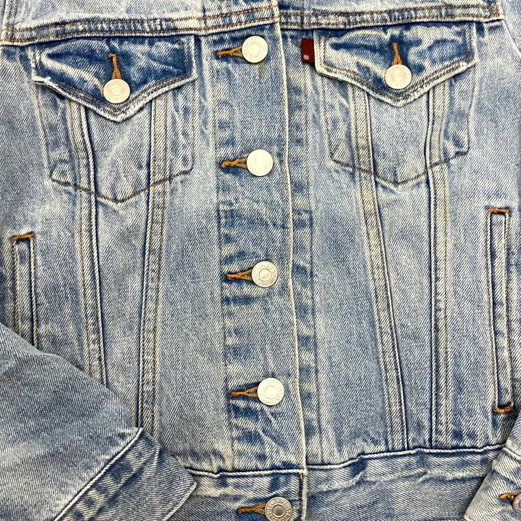 Levi's Levi’s Denim Jacket Womens Small Trucker Light Wash Fitted Red Tab Denim Jacket Blues Size S / US 4 / IT 40 - 3 Thumbnail