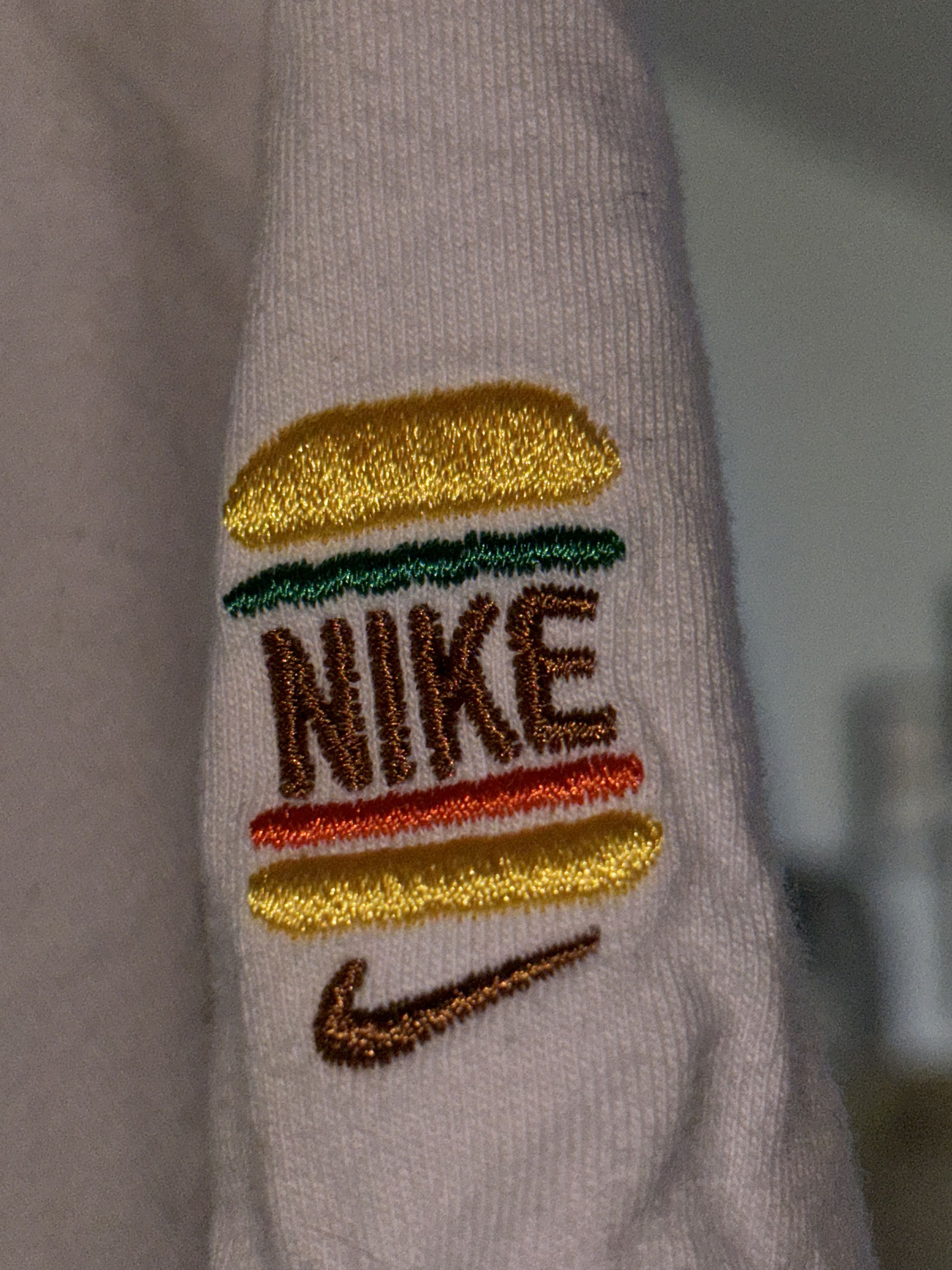 Nike Nike Burger Official T-Shirt Size US M / EU 48-50 / 2 - 1 Thumbnail