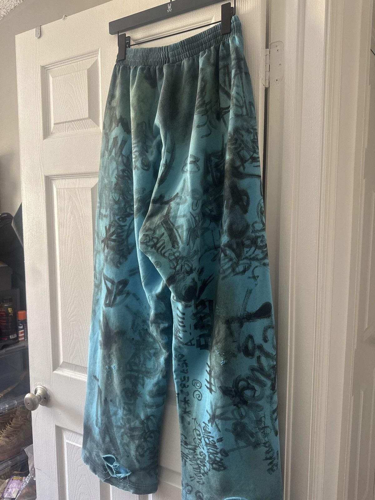 Balenciaga Balenciaga Skater Sweats Size US 30 / EU 46 - 2 Thumbnail