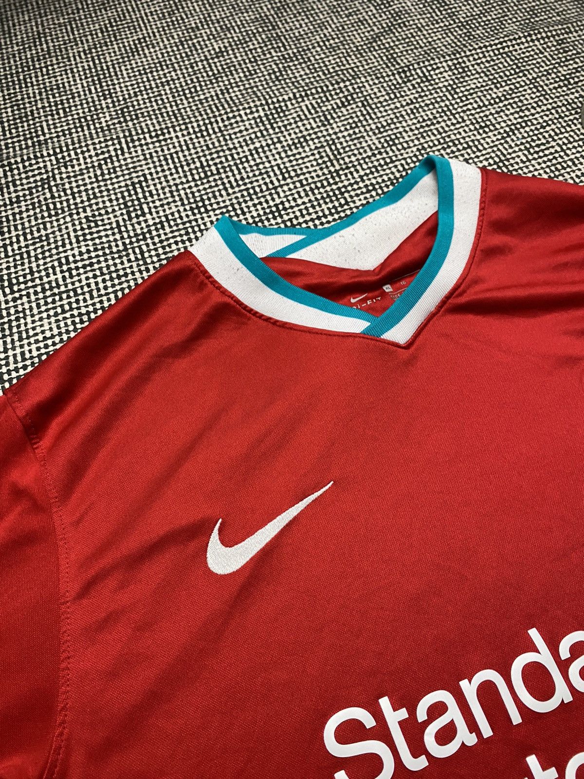 Nike Rare vintage Liverpool Nike soccer jersey y2k drill Size US XL / EU 56 / 4 - 6 Thumbnail