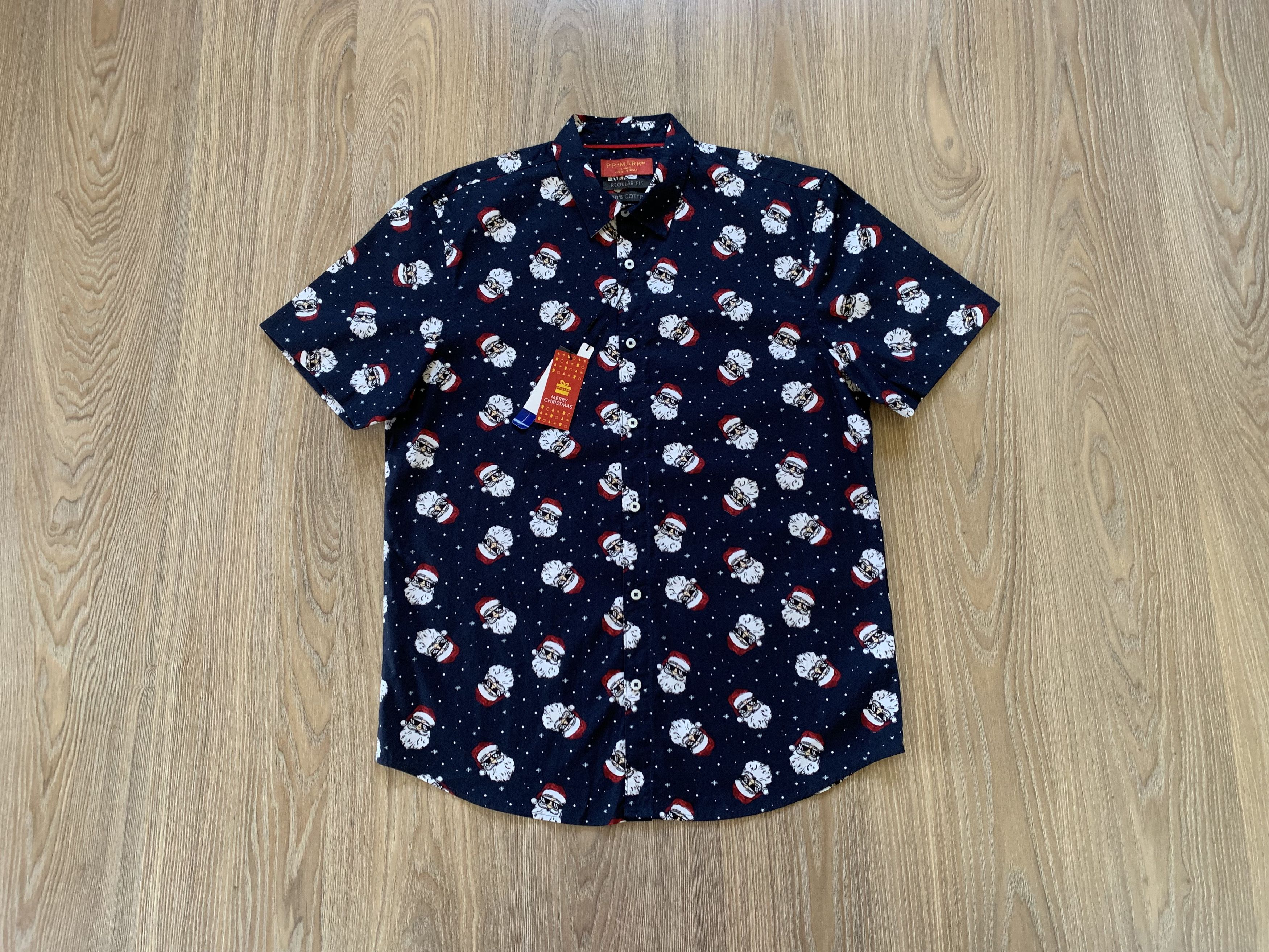 Primark Primark Santa Claus Printed Short Sleeve Hawaiian Shirt Size US L / EU 52-54 / 3 - 1 Thumbnail