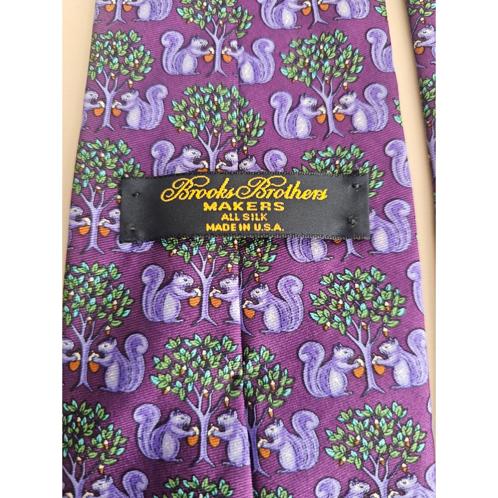 Brooks Brothers EUC Brooks Brothers MAKERS Silk Squirrels Necktie Tie Size ONE SIZE - 5 Thumbnail
