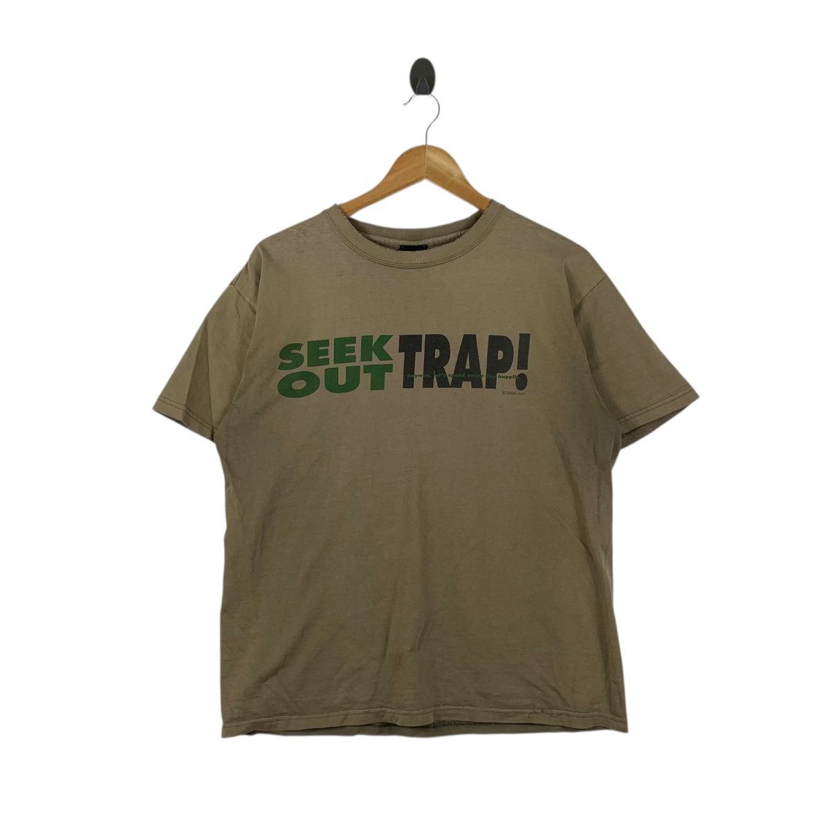 Vintage Vintage 2002 SEEK OUT TRAP! Skateboard Tee Shirt Top Tattoo Size US L / EU 52-54 / 3 - 1 Thumbnail