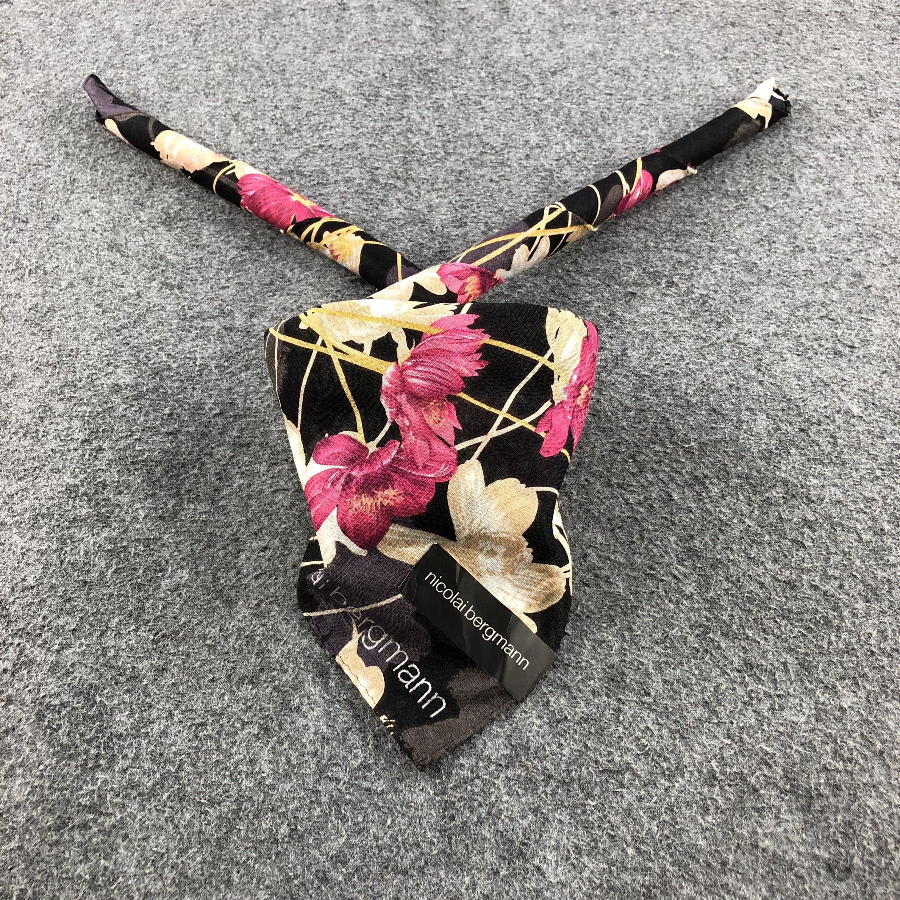Vintage Nicolai Bergmann Handkerchief Neckerchief Bandana H1336 Size ONE SIZE - 1 Thumbnail