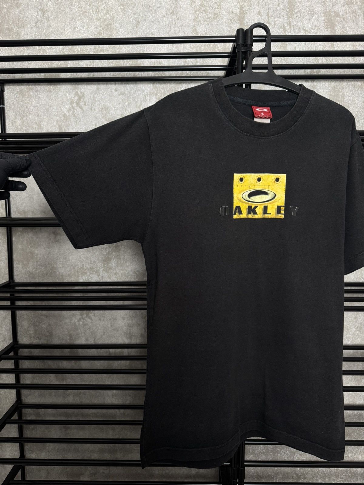 Oakley Rare Vintage Oakley Big Center Logo Submarine fade T-Shirt Size US L / EU 52-54 / 3 - 4 Thumbnail