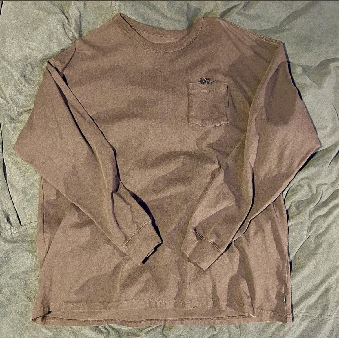 Nike 2 Nike Short Sleeve T-shirts, 2 Long Sleeve T-shirts Size US XL / EU 56 / 4 - 7 Thumbnail