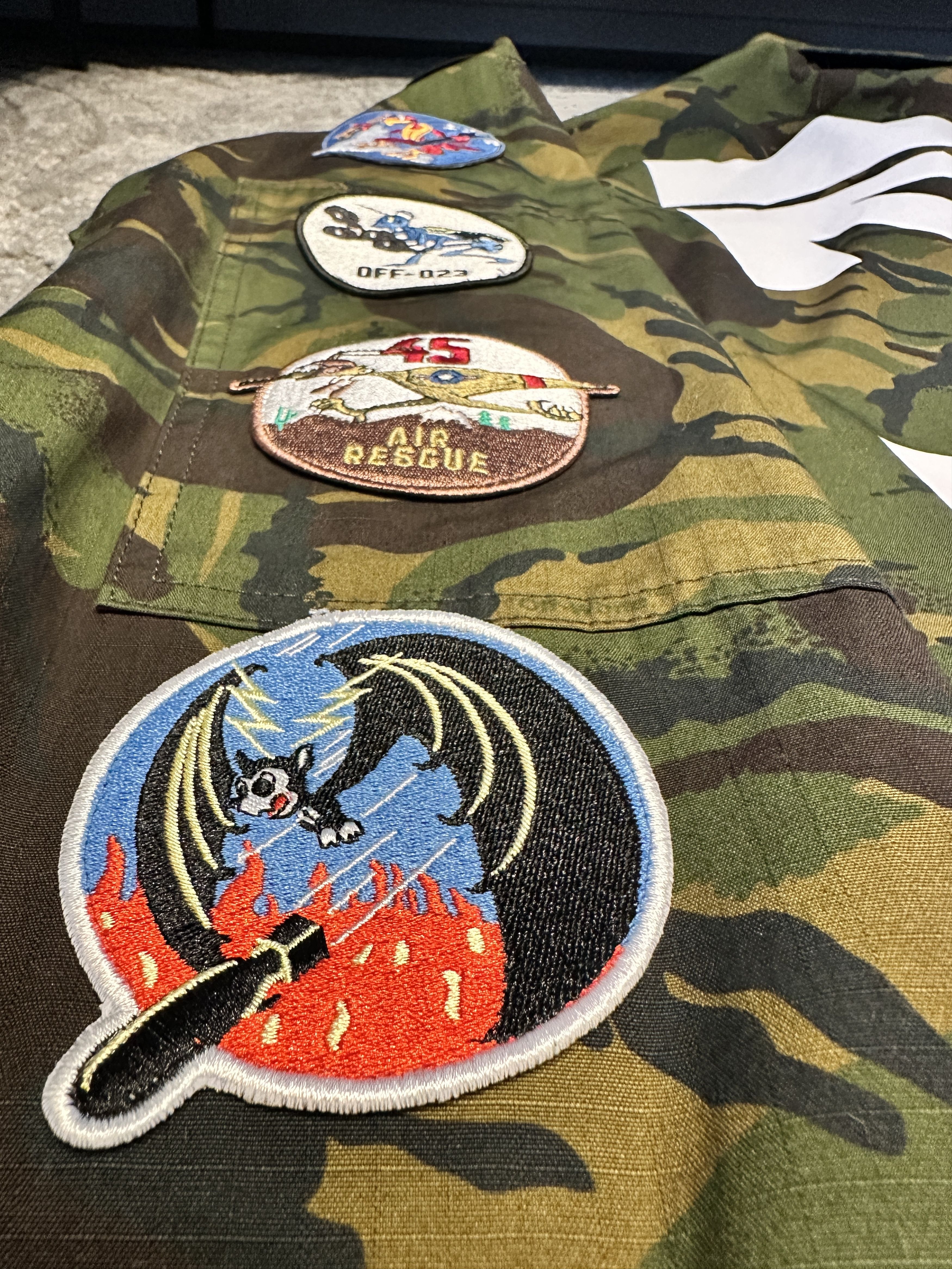 Off-White jacket (giubbotto leggero) Size US M / EU 48-50 / 2 - 3 Thumbnail