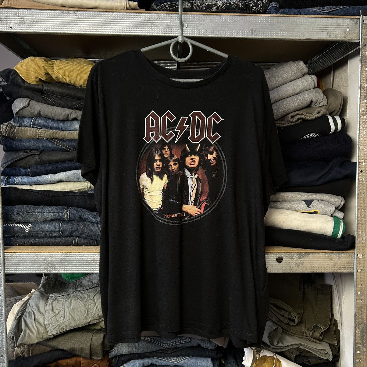 Band Tees Vintage Acdc Highway To Hell big logo rock band tee Size US M / EU 48-50 / 2 - 1 Thumbnail