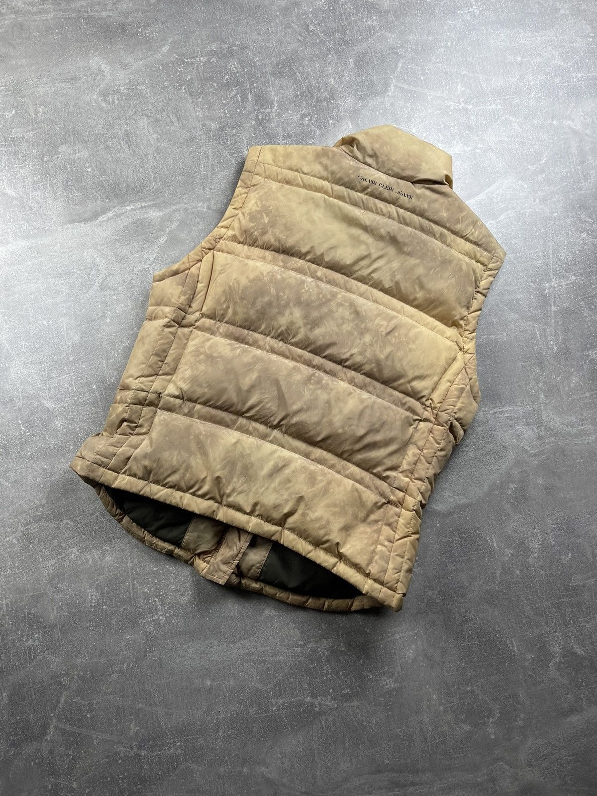 Calvin Klein Calvin Klein Jeans Vintage Quilted Puffer Vest Khaki Tan 00s Size US L / EU 52-54 / 3 - 7 Thumbnail