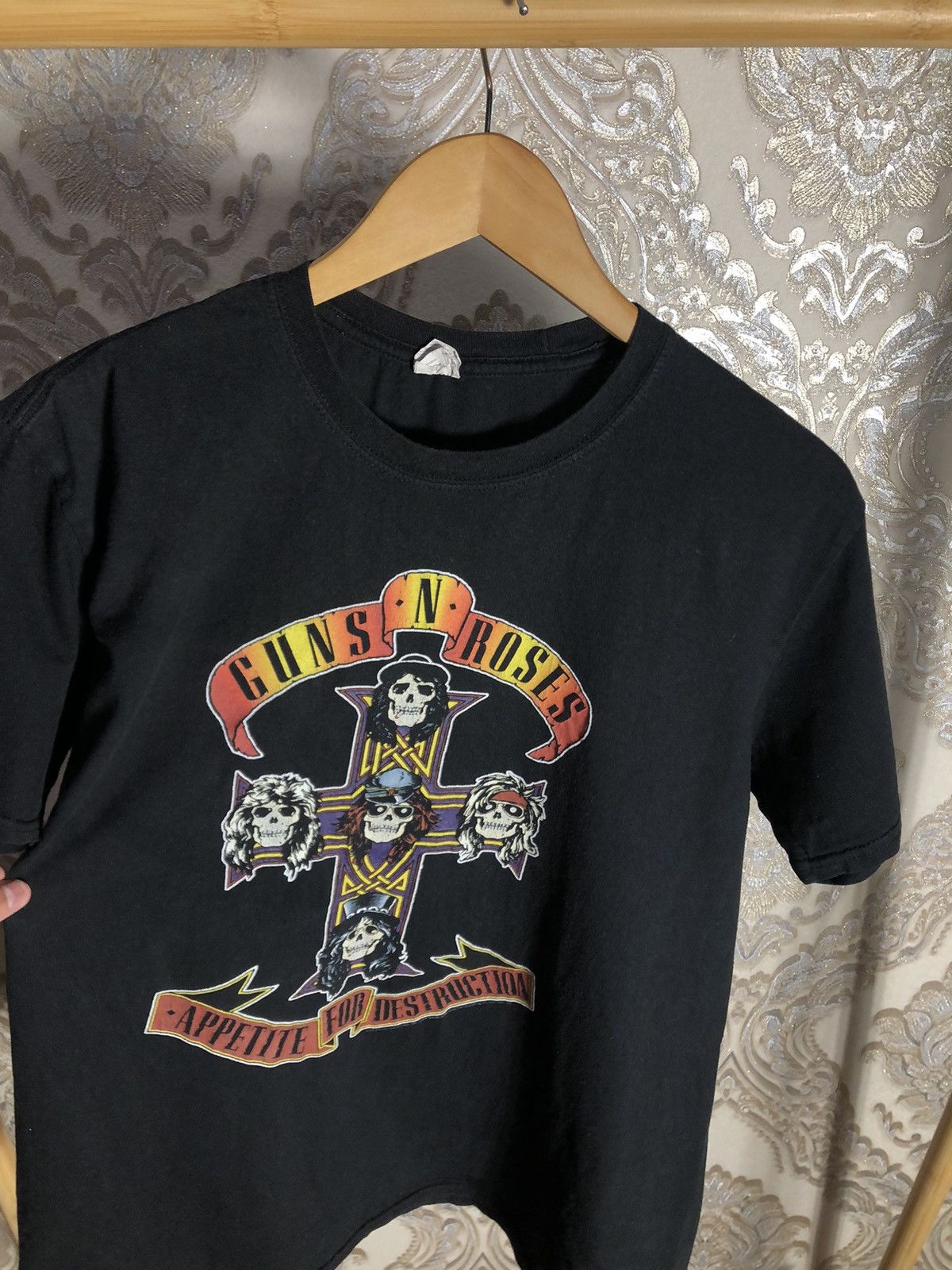 Band Tees VERY RARE GUNS N ROSES WORLD TOUR ROCK T-SHIRT RETRO Y2K 90s Size US L / EU 52-54 / 3 - 2 Thumbnail