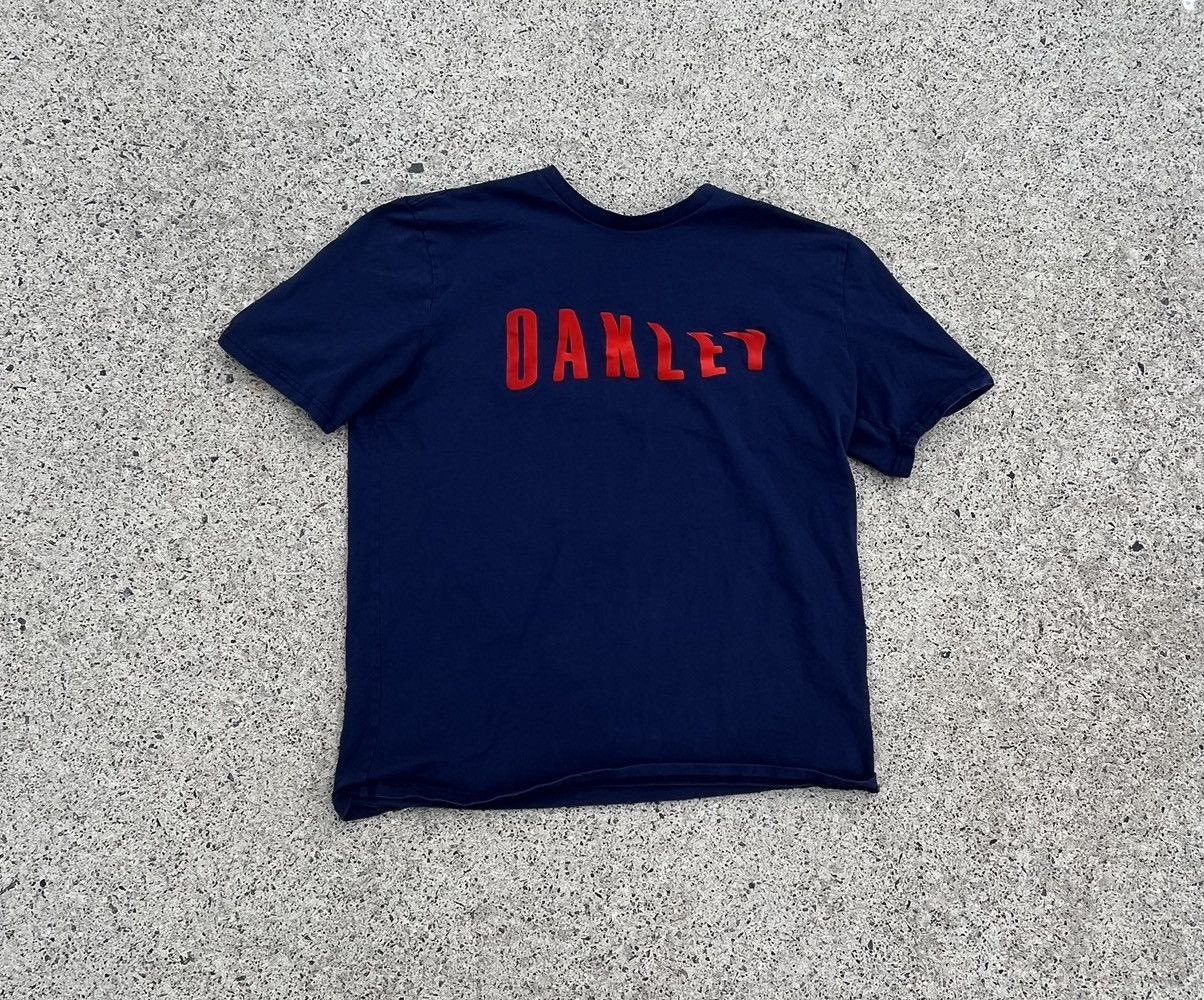 Oakley Vintage Oakley Tee T-Shirt Size Large Size US L / EU 52-54 / 3 - 1 Thumbnail