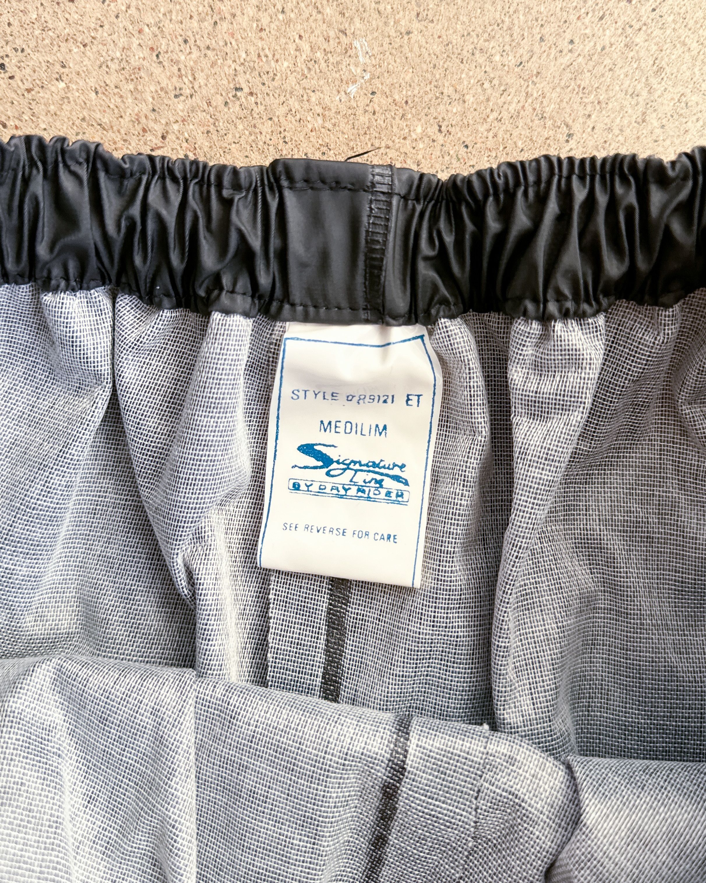 Vintage Vintage 90s Dry Rider Water Resistance Black Pants Gorpcore Size US 32 / EU 48 - 2 Thumbnail