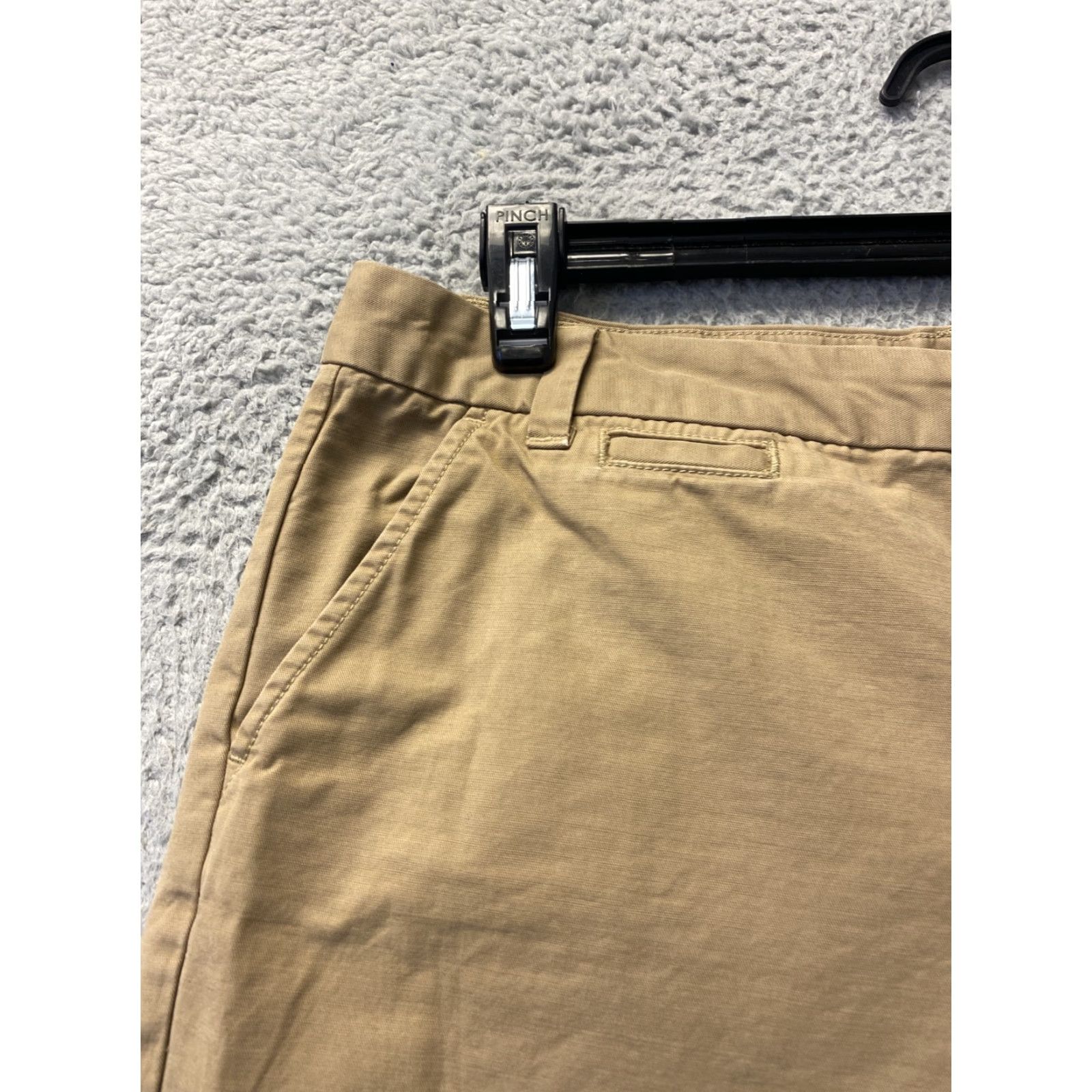 Eddie Bauer VINTAGE Eddie Bauer Chino Shorts Women’s 10 Beige 59-46 (Casual) Adults Women Size 32" / US 10 / IT 46 - 3 Thumbnail