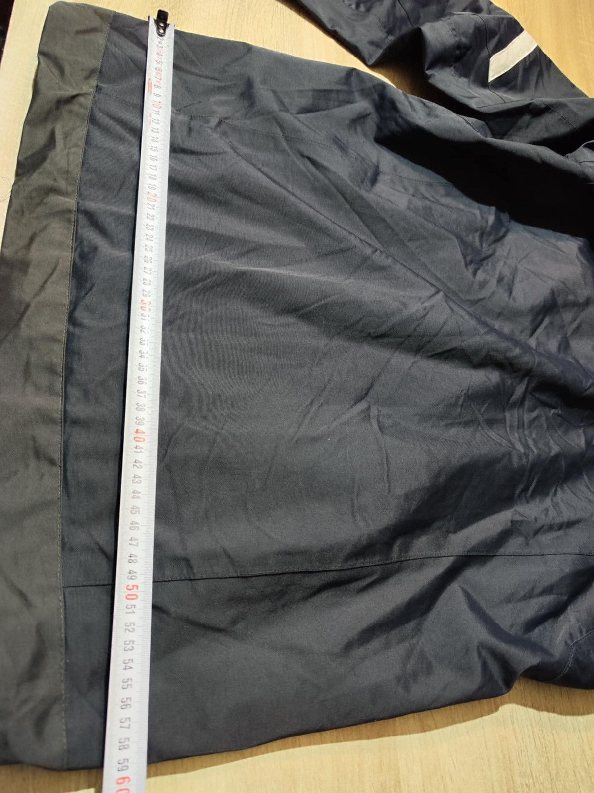 Helly Hansen Helly Hansen Sailing jacket waterproof size L Size US L / EU 52-54 / 3 - 15 Thumbnail