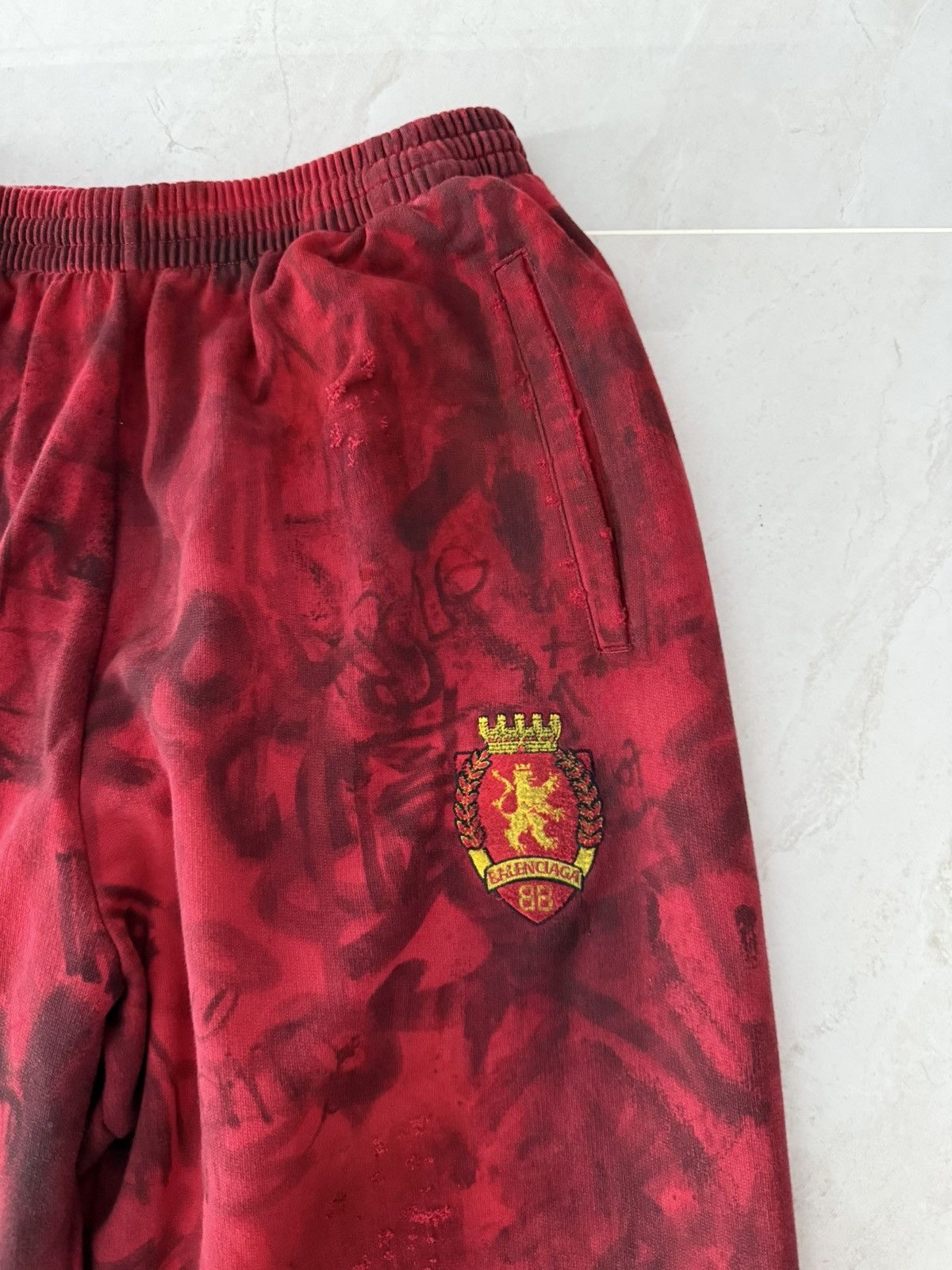 Balenciaga Balenciaga SS23 Red Skater Graffiti Sweatpants Sz.M Size US 34 / EU 50 - 2 Thumbnail