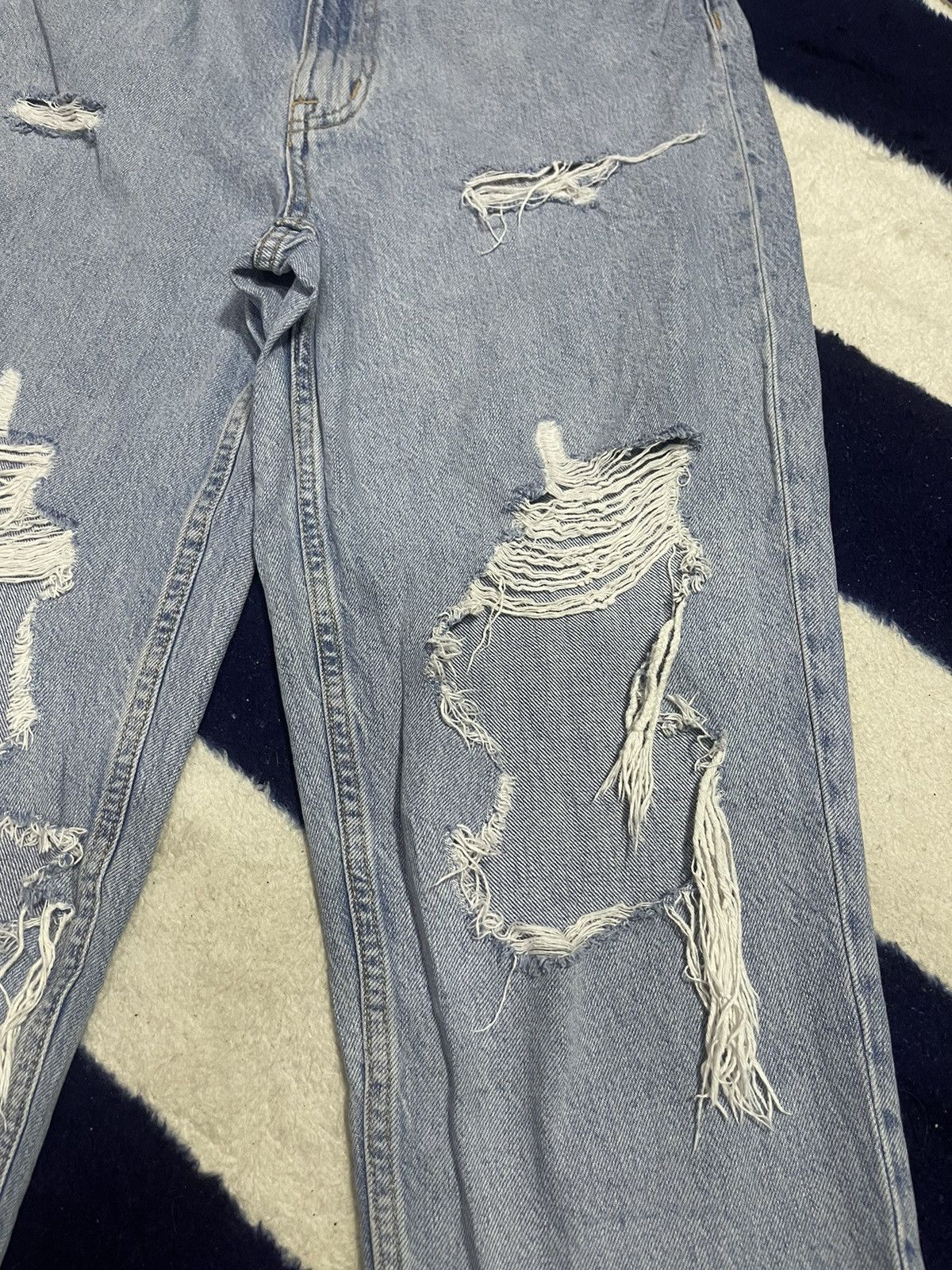 Aeropostale Aeropostale Distressed Jeans (14) Size 29" - 12 Thumbnail