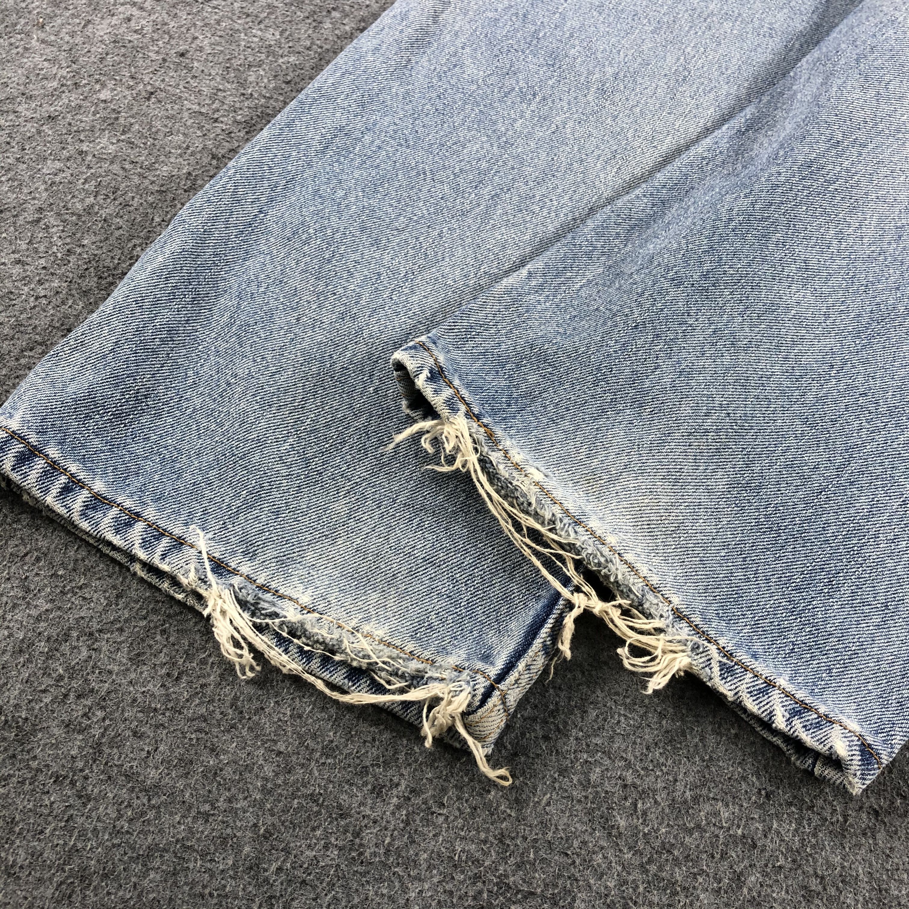 Levi's Vintage Light Wash Levis 505 Jeans-J1490 Size US 39 - 6 Thumbnail