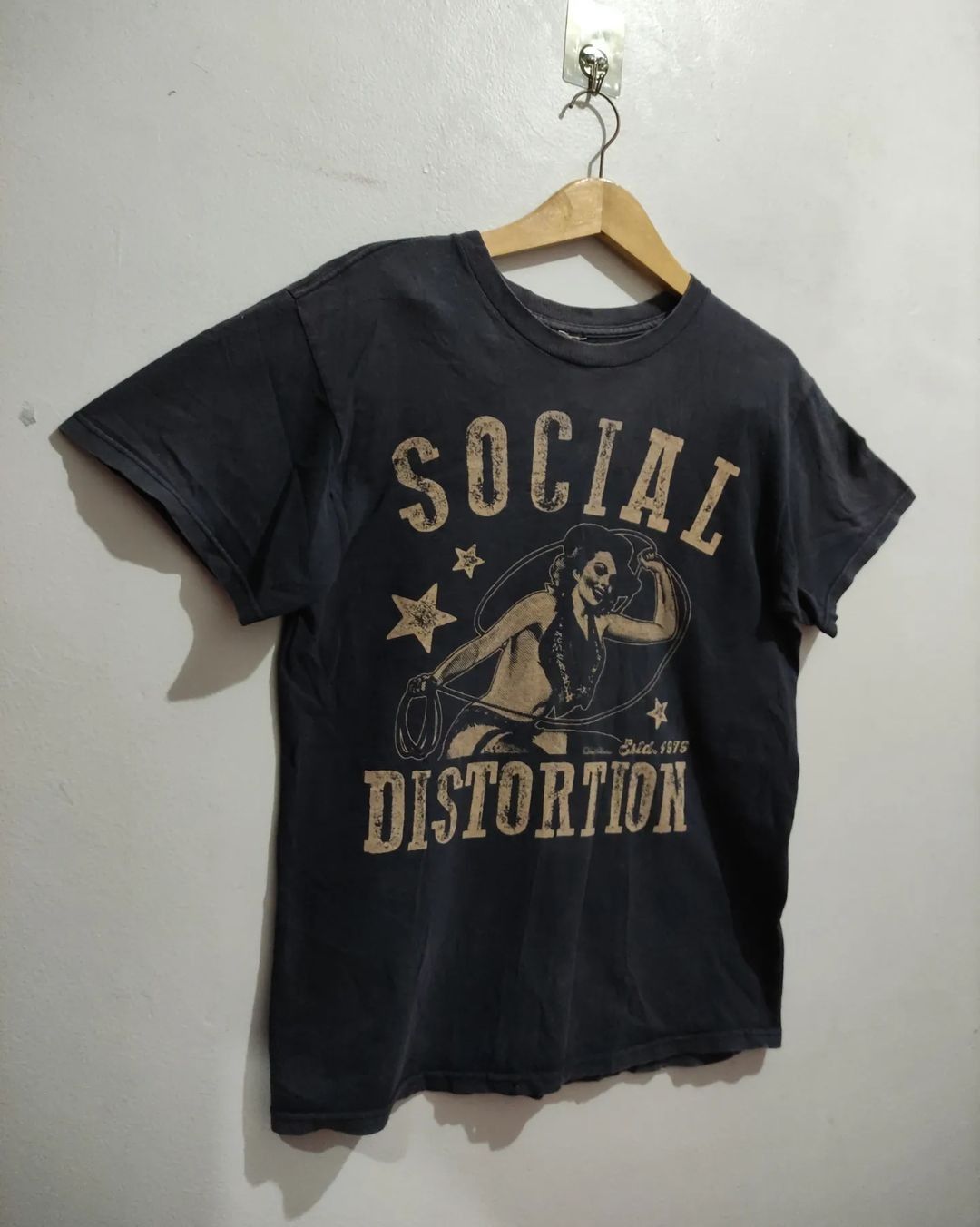 Band Tees Social Distortion CowGirl T-shirt Tag AAA Size US L / EU 52-54 / 3 - 7 Thumbnail