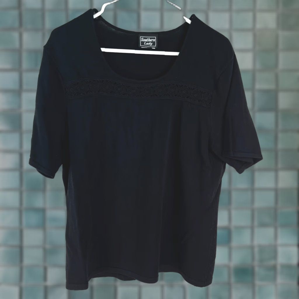 Vintage VINTAGE Southern Lady Womens T Shirt Black Round Neck Short Sleeve Pullover Size S - Womens Shirts Size S / US 4 / IT 40 - 1 Thumbnail