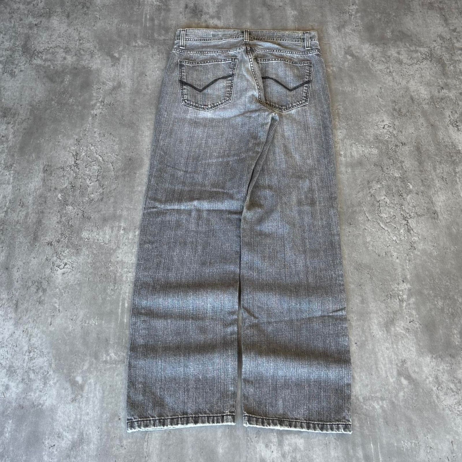 DKNY × Japanese Brand Vintage Y2K DKNY Embroidered Faded Grey Denim Jeans Size US 31 - 1 Thumbnail