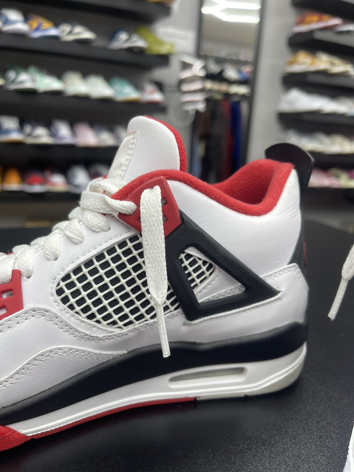 Jordan Brand Size 6y - Jordan 4 Fire Red White/Red Size US 6 / EU 39 - 6 Thumbnail
