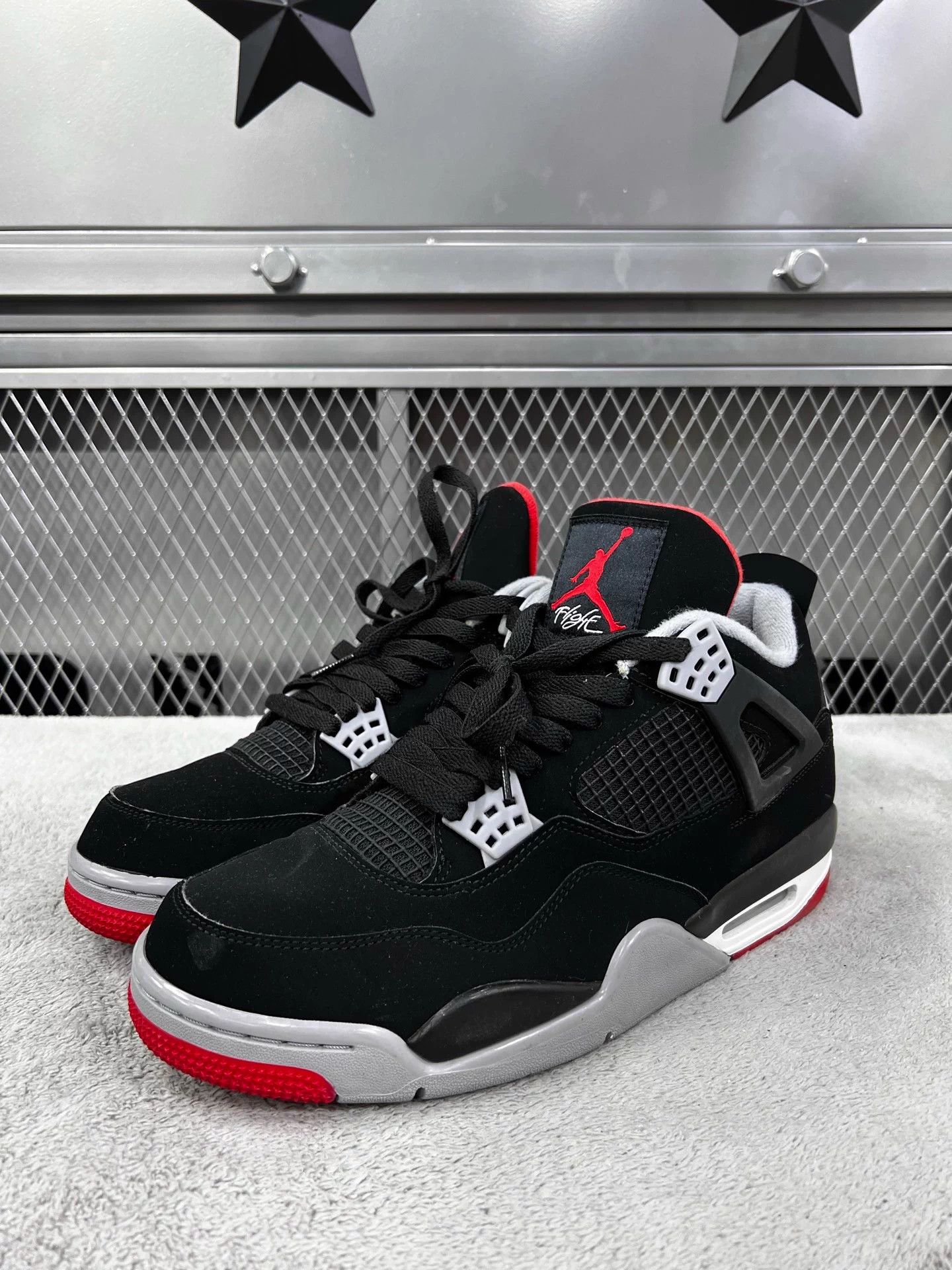 Nike Air Jordan 4 Retro Bred OG 2019 44.5 Size US 11.5 / EU 44-45 - 1 Thumbnail