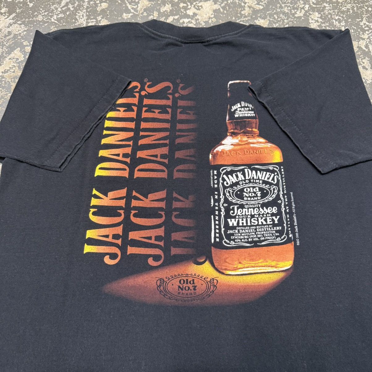 Vintage Vintage Jack Daniels Tennessee Whisky Alcohol Graphic Tshirt Size US L / EU 52-54 / 3 - 7 Thumbnail