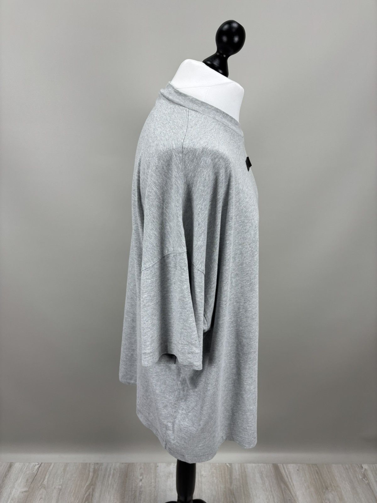 Essentials × Fear of God Mens t shirt Essentials Fear of God Size XL/XXL Color Gray Size US XL / EU 56 / 4 - 6 Thumbnail
