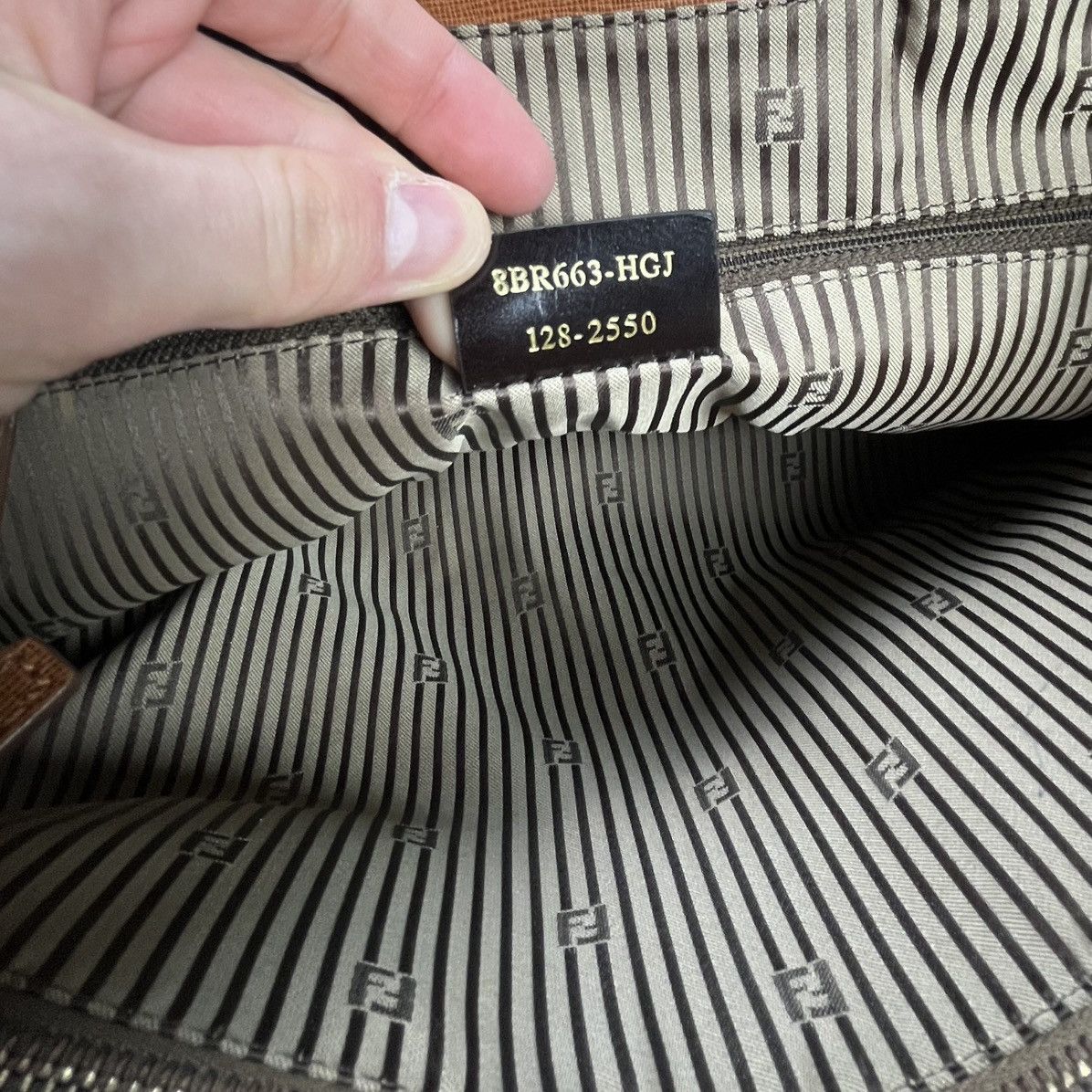 Fendi × Leather Fendi Brown Leather Chameleon Shopping Tote Bag Luxury Size ONE SIZE - 21 Thumbnail