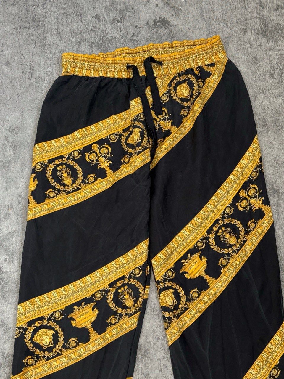 Versace Versace Black Gold Baroque Mulberry Silk Pajama Pants Size US 32 / EU 48 - 3 Thumbnail