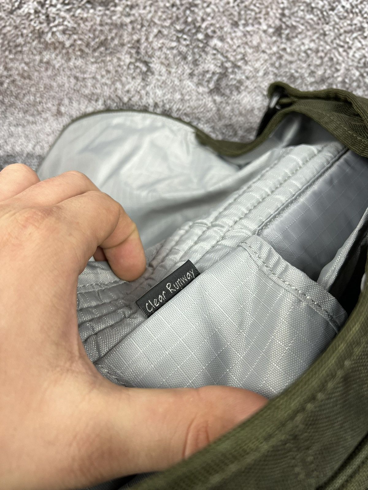 Crumpler Crumpler Clear Runway Laptop messenger multipocket bag olive Size ONE SIZE - 8 Thumbnail