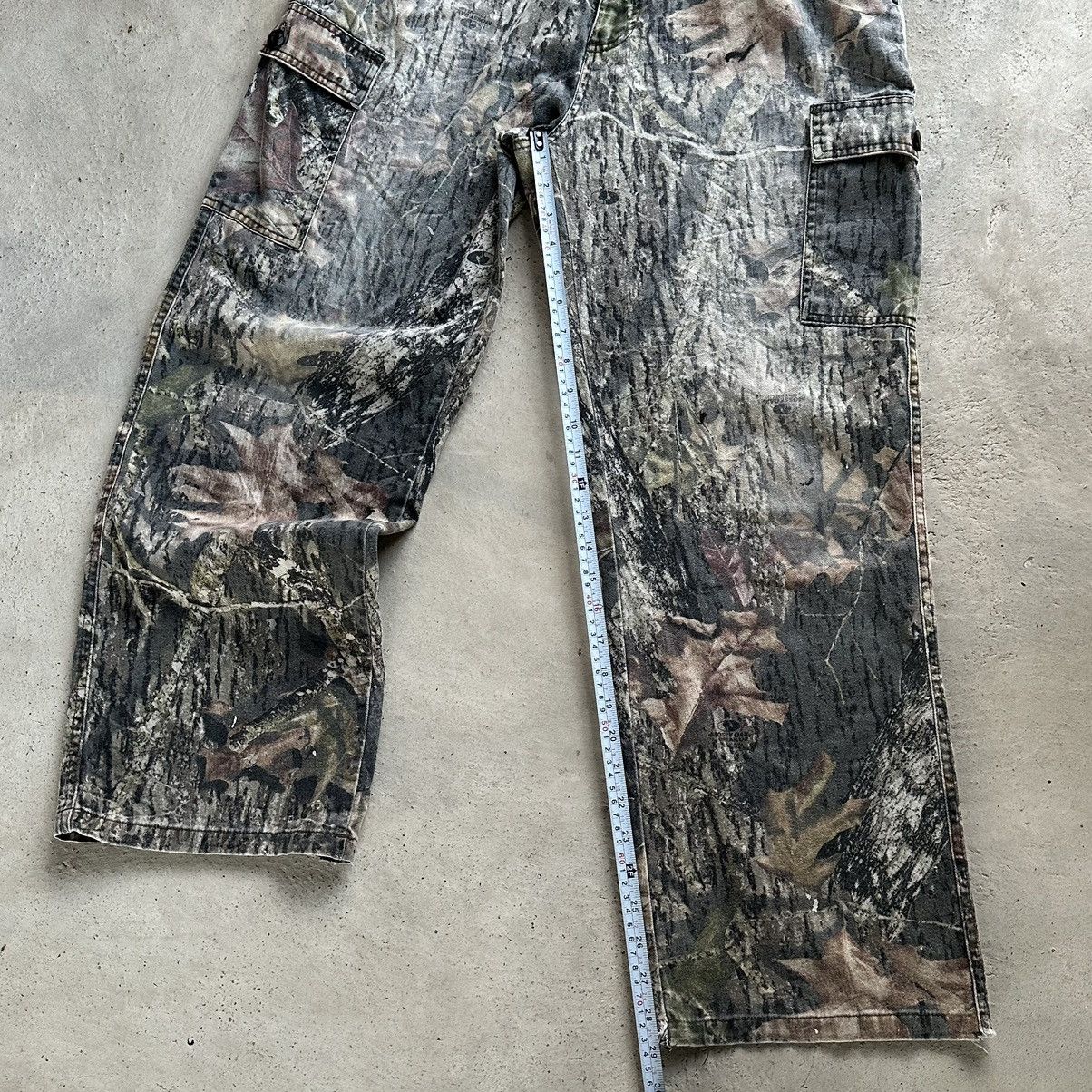 Carhartt × Realtree (32x29) Broken zipper! Vintage Realtree Camo Cargo Pants Size US 32 / EU 48 - 11 Thumbnail
