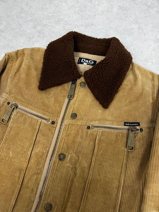 Dolce & Gabbana 2000s Dolce & Gabbana Beige Corduroy Brown Collar Jacket Size US M / EU 48-50 / 2 - 5 Thumbnail
