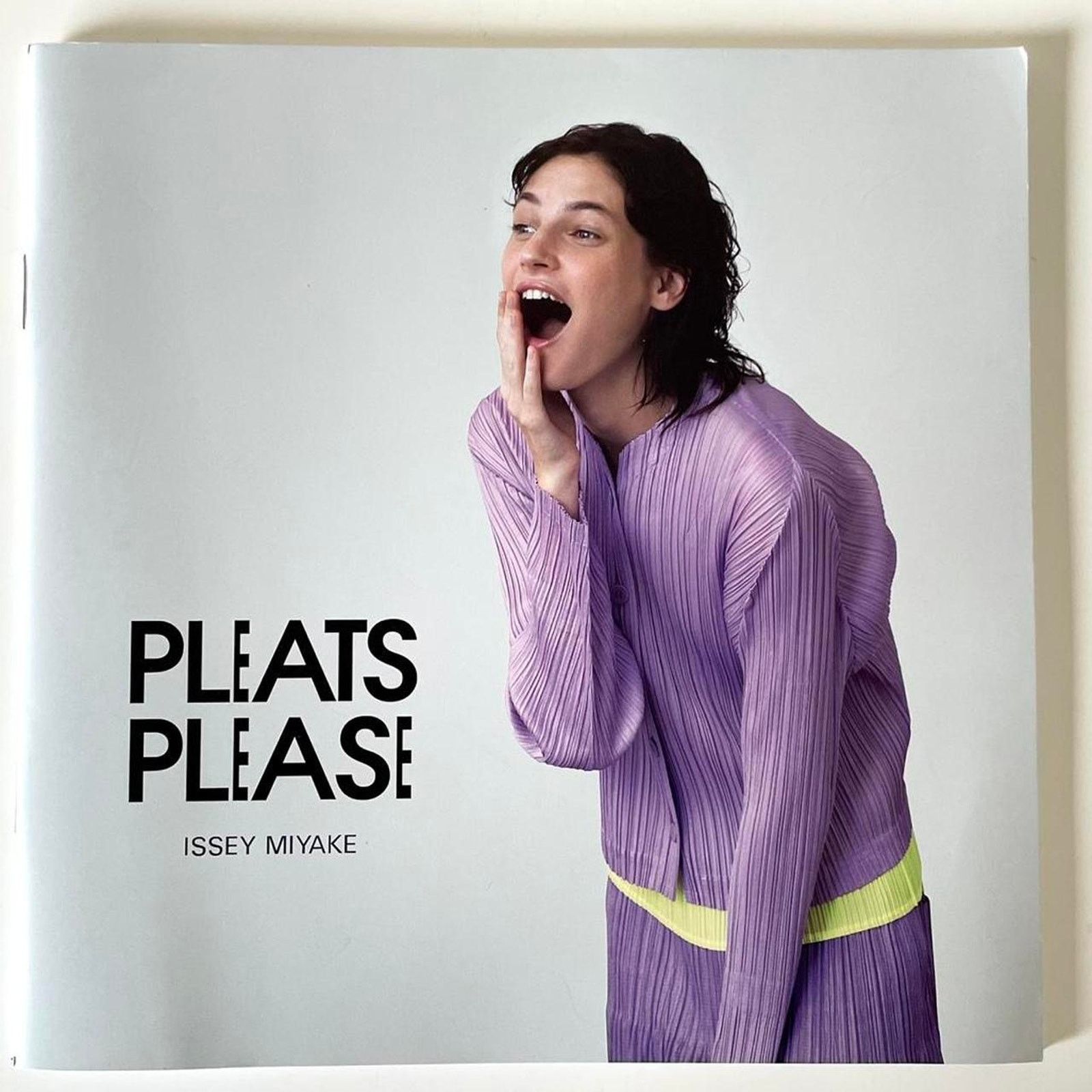 Issey Miyake × Japanese Brand Issey miyake pleats please S/S 2023 Catalog Size ONE SIZE - 1 Thumbnail