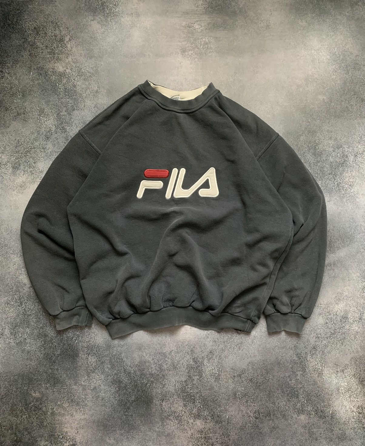 Fila × Vintage Vintage Y2K Fila Heavy Cotton Center Logo Boxy Sweatshirt Size US XL / EU 56 / 4 - 1 Thumbnail