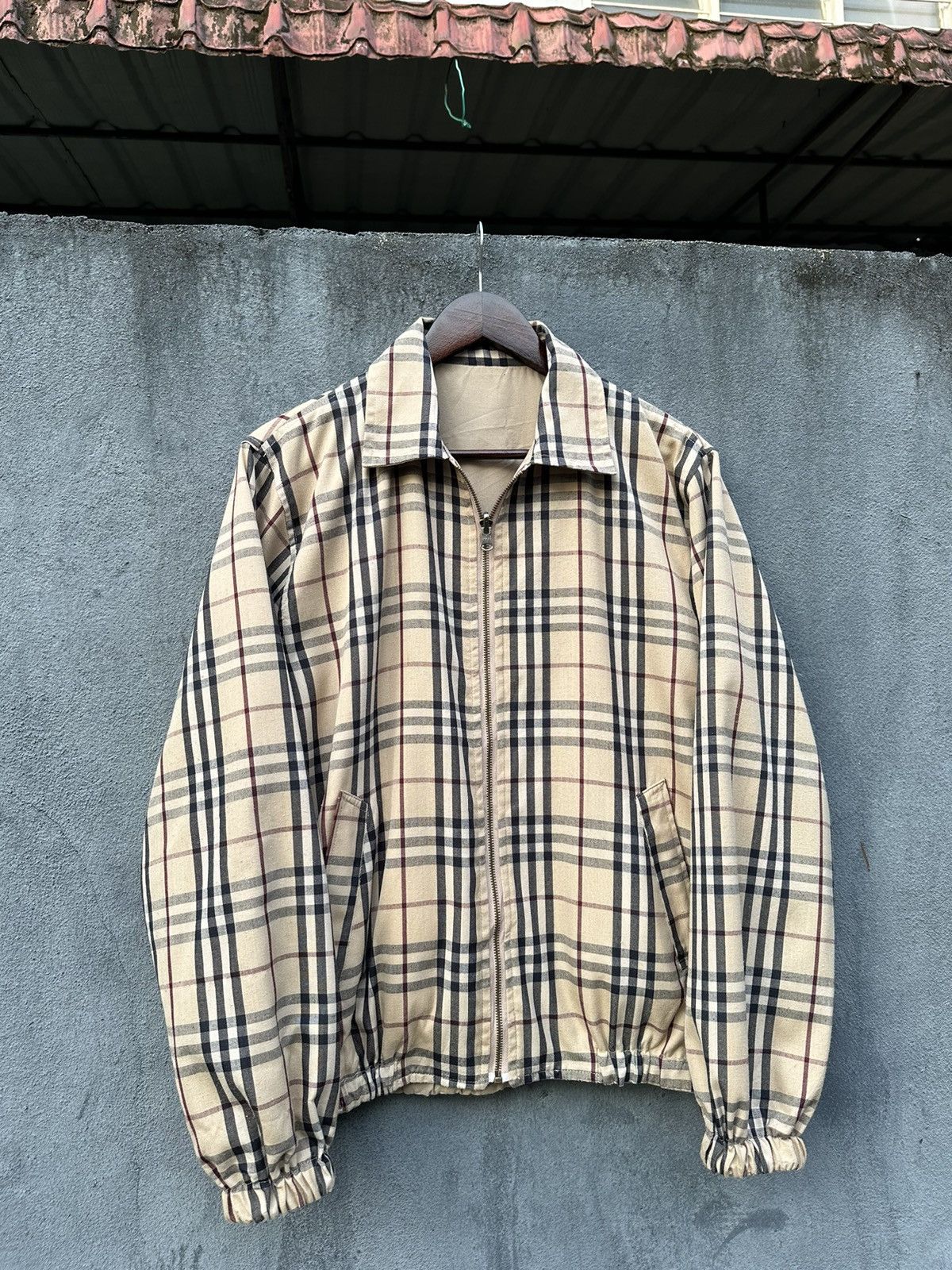 Burberry Vintage Burberry London Novacheck Reversible Bomber Jacket Size US M / EU 48-50 / 2 - 2 Thumbnail