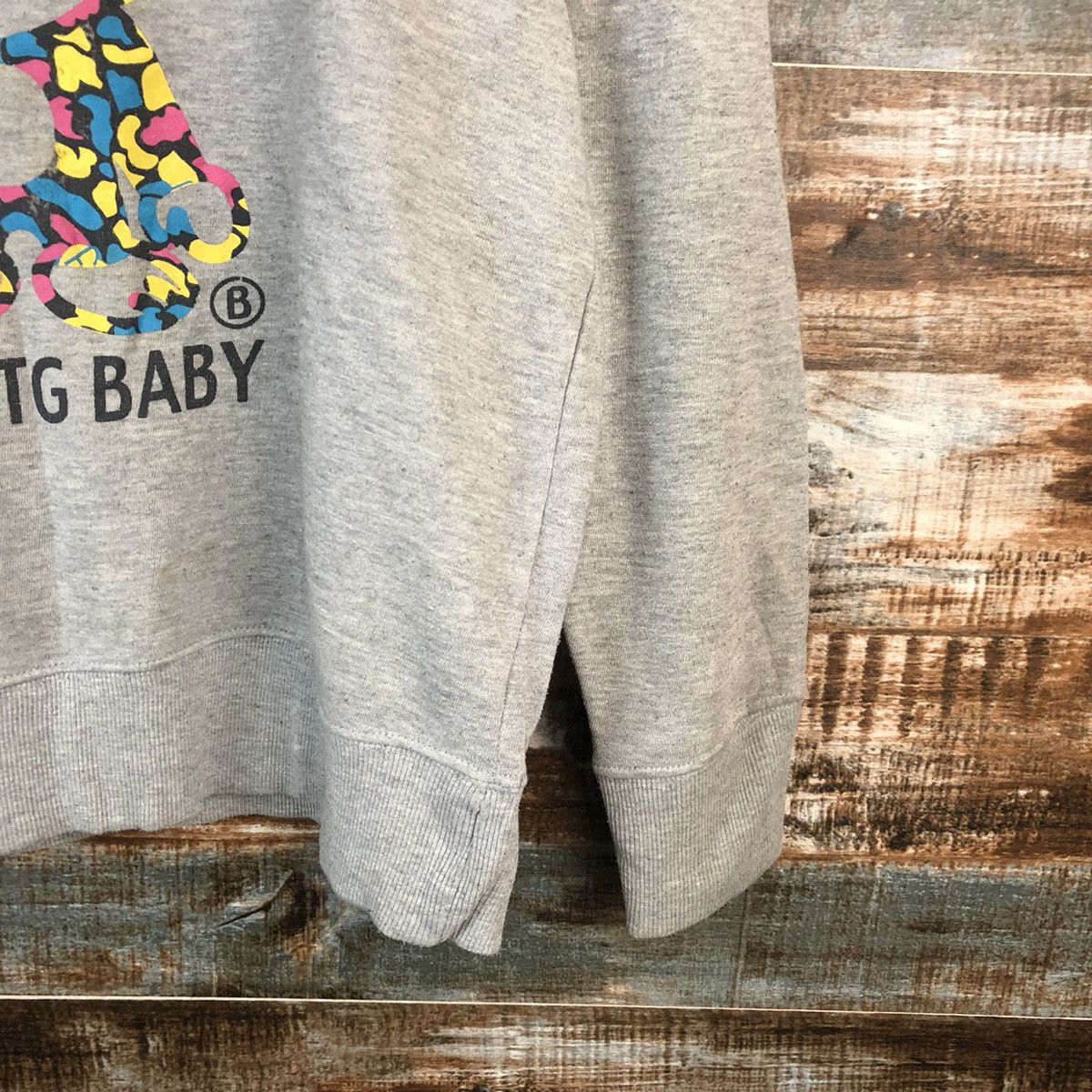 Japanese Brand × Vintage Uittg Baby Grey vintage Sweatshirt #A1505 Size US L / EU 52-54 / 3 - 8 Thumbnail