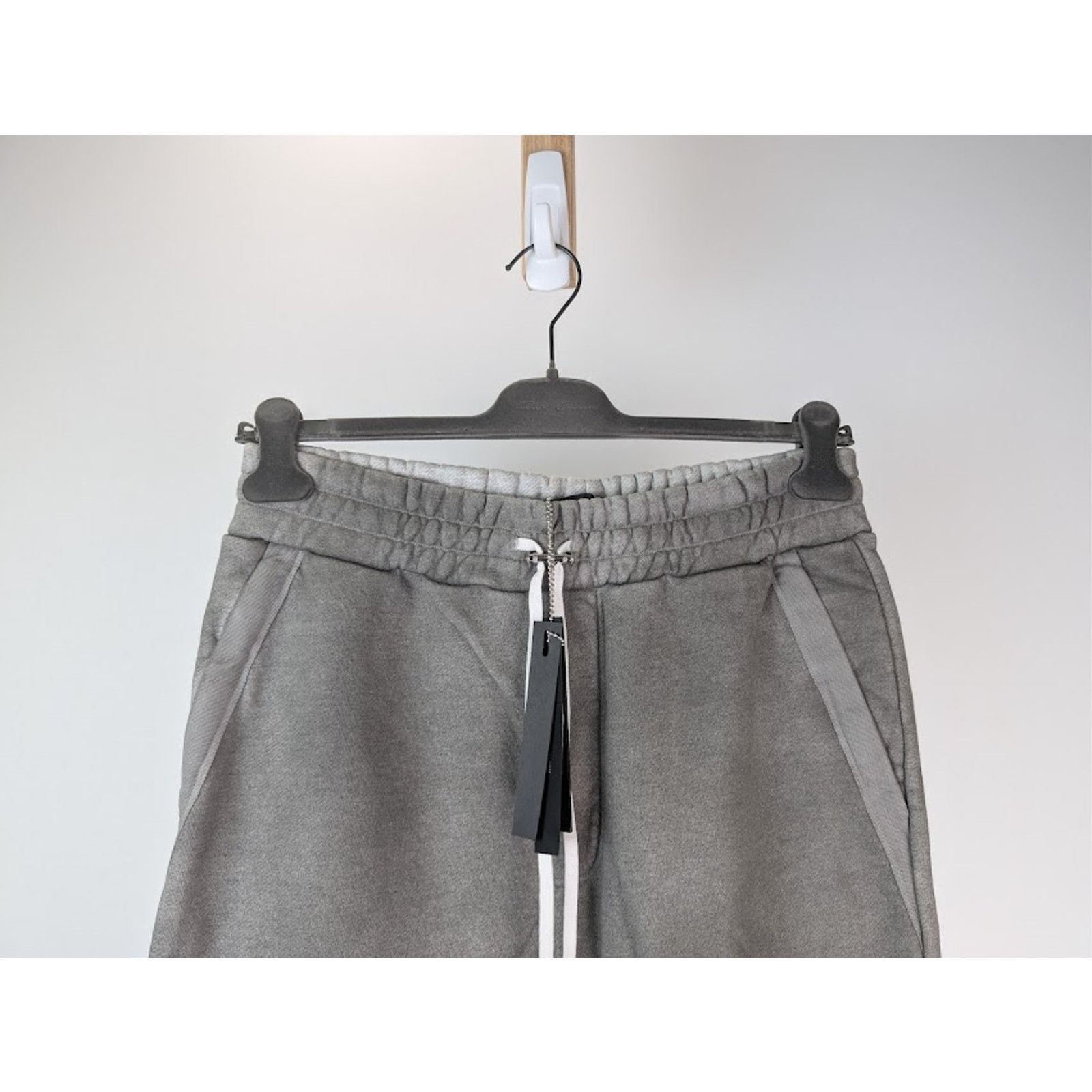 Amiri o1rshd1 Aged Puff Logo Sweatpants in Grey Size US 30 / EU 46 - 3 Thumbnail