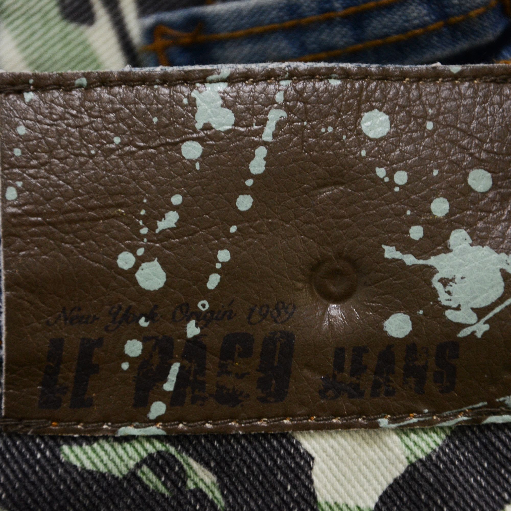 Other Le Paco Jeans Y2K Hiphop New York Streetwear Graffiti Print Size US 29 - 10 Thumbnail