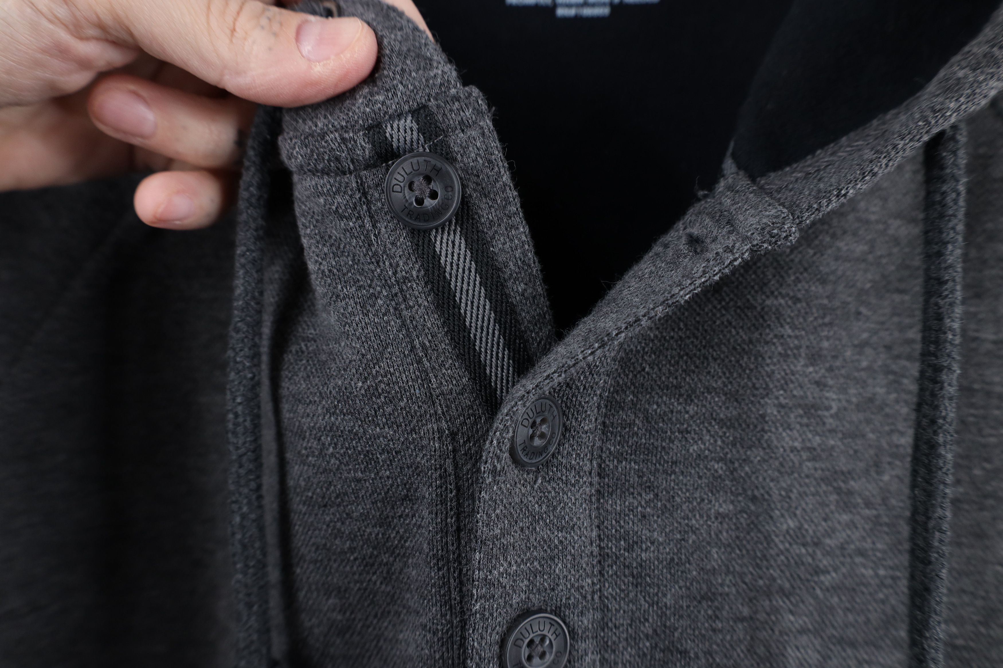 Duluth Trading Company × Vintage Duluth Trading Co Knit Henley Hoodie Sweatshirt Gray Size US XL / EU 56 / 4 - 4 Thumbnail