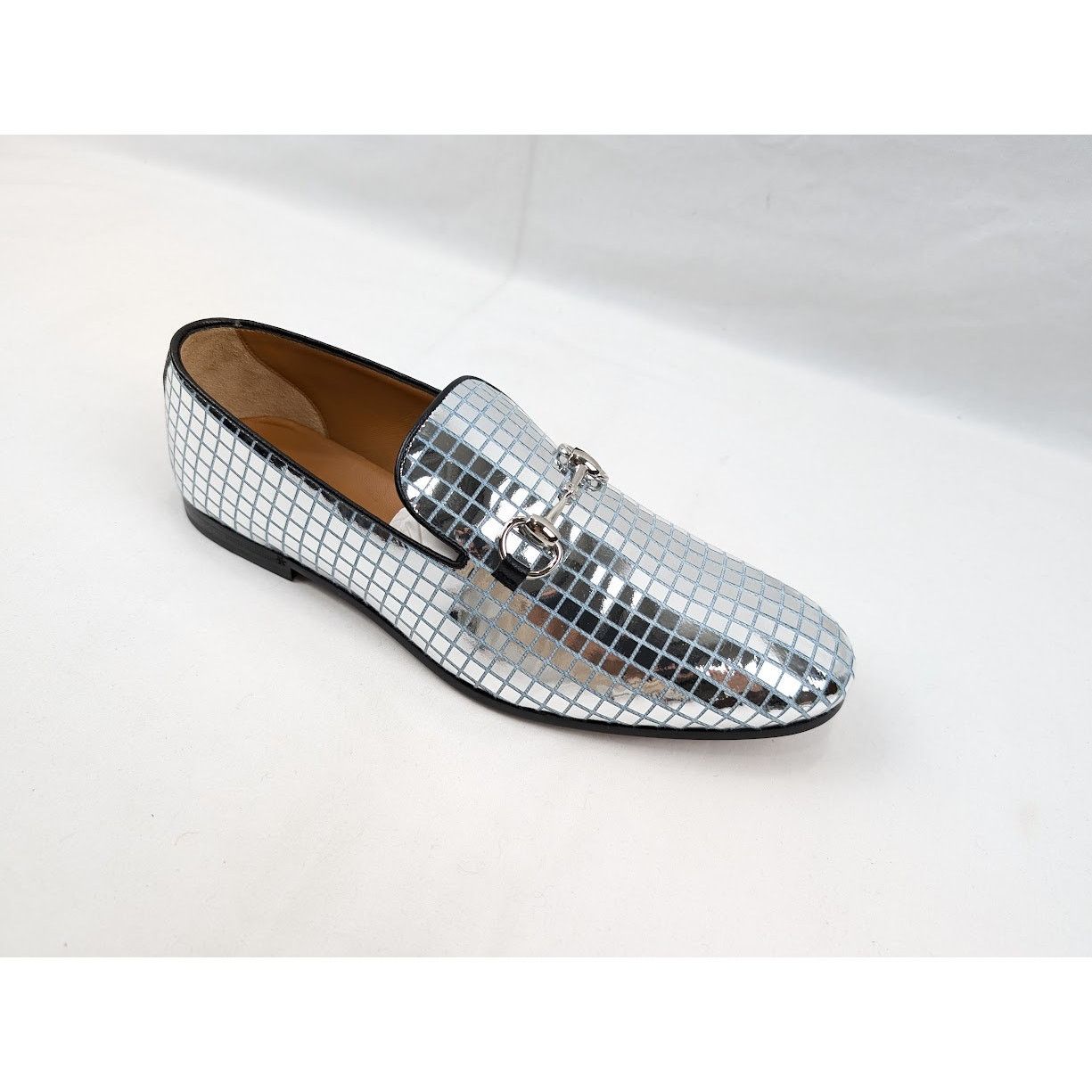 Gucci o1rshd1 Crispy Loafers in Silver Size US 9 / EU 42 - 2 Thumbnail