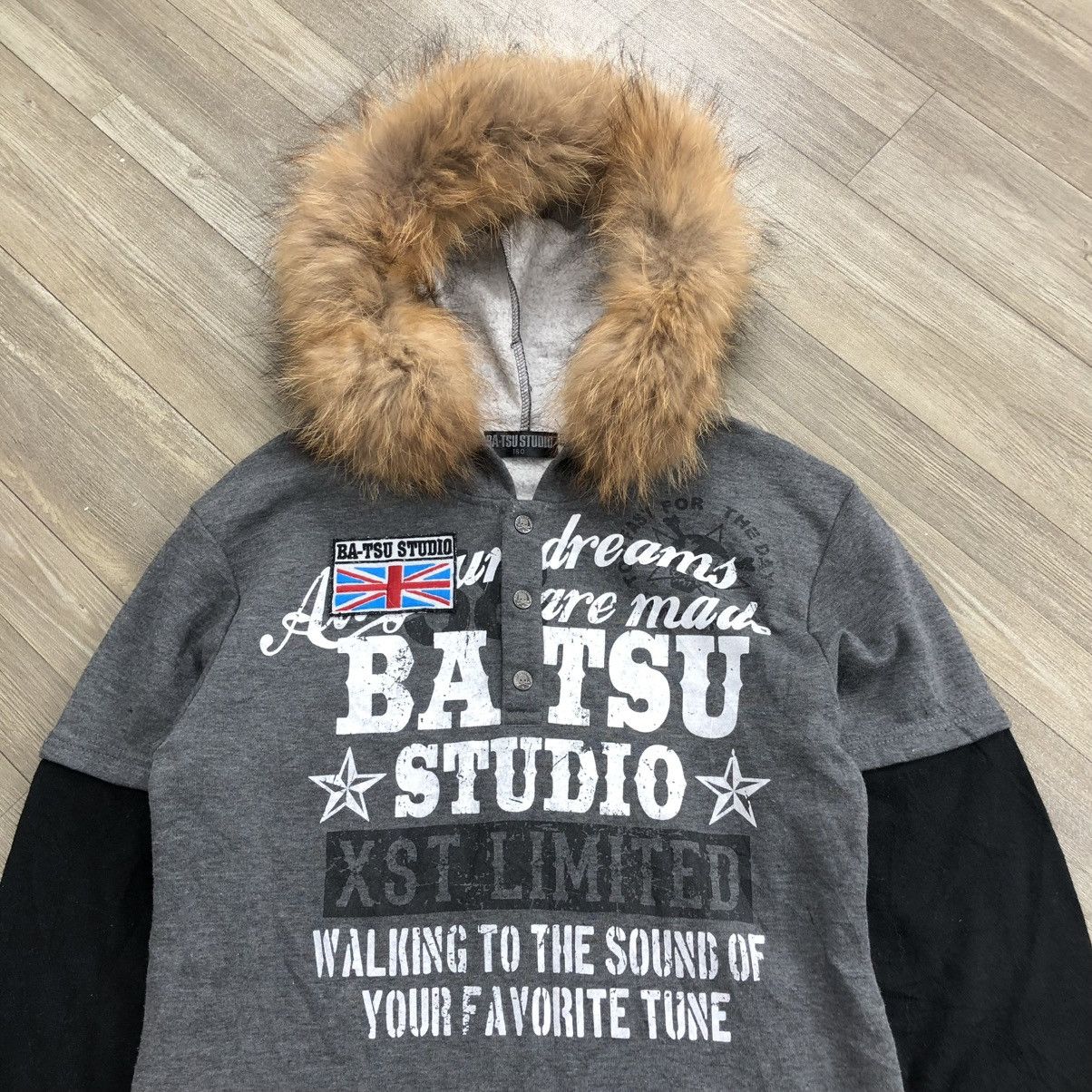 If Six Was Nine × Japanese Brand × Le Grande Bleu (L.G.B.) 2000s Bat-su Studio Poem Union Jack Lgb Gothic Fur Hoodie Size US M / EU 48-50 / 2 - 2 Thumbnail