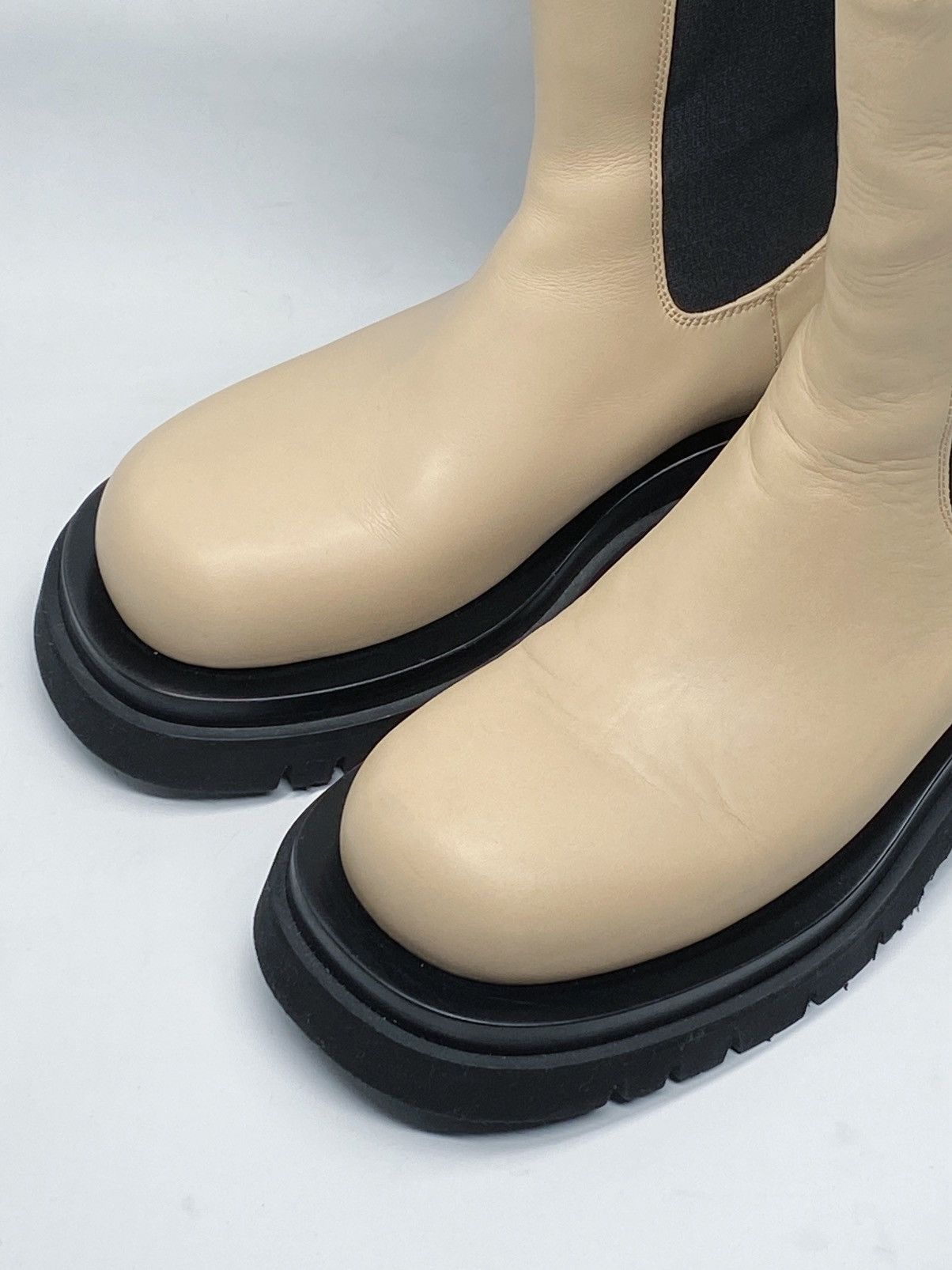 Bottega Veneta Bottega Veneta Lug Sole Leather Chelsea Boots size 36.5 Size US 6.5 / IT 36.5 - 4 Thumbnail