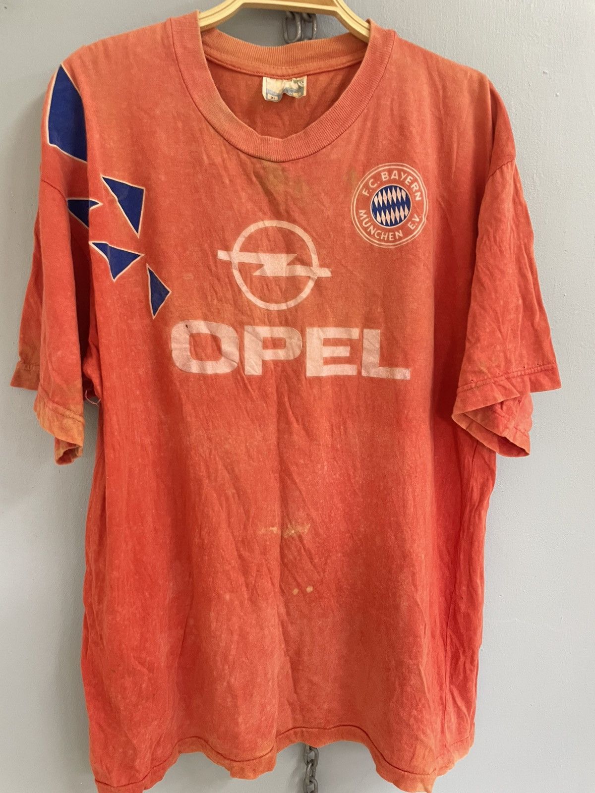 Vintage Vintage F.C. Bayern Munchen E.V. OPEL fans t shirt Size US XL / EU 56 / 4 - 3 Thumbnail
