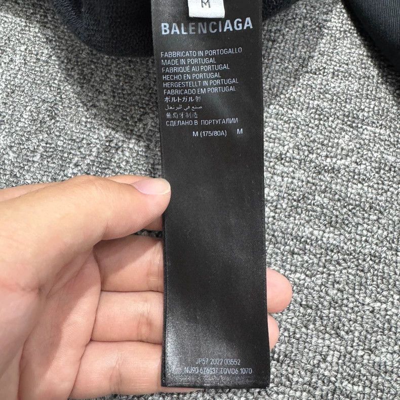 Balenciaga Balenciaga size M Letter logo printed shorts Size US 27 - 3 Thumbnail