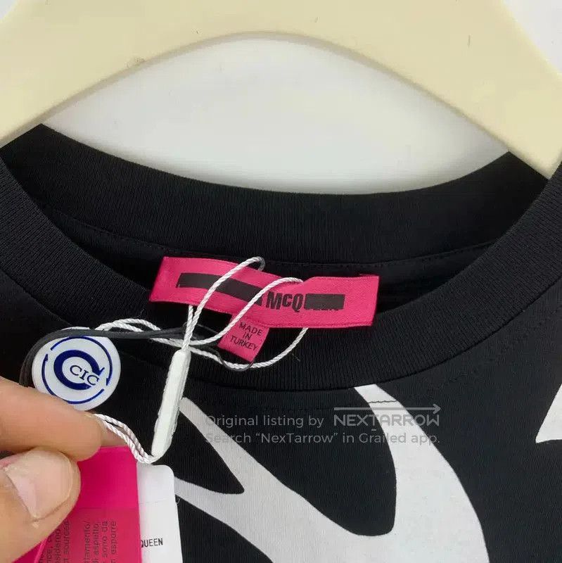 Alexander McQueen Alexander McQueen Black Cotton Men's T-Shirt . Size US M / EU 48-50 / 2 - 3 Thumbnail