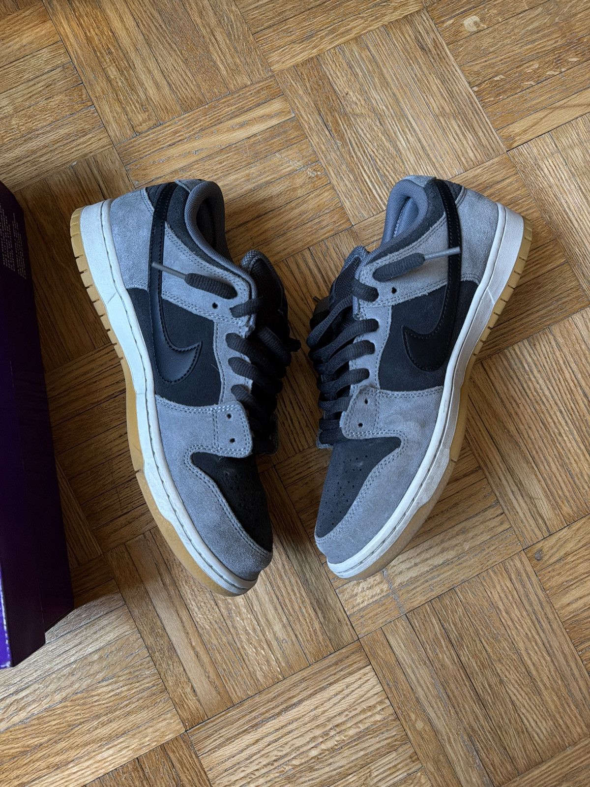 Nike SB Nike SB Dunk Low Dark Smoke Grey Size US 10.5 / EU 43-44 - 4 Thumbnail