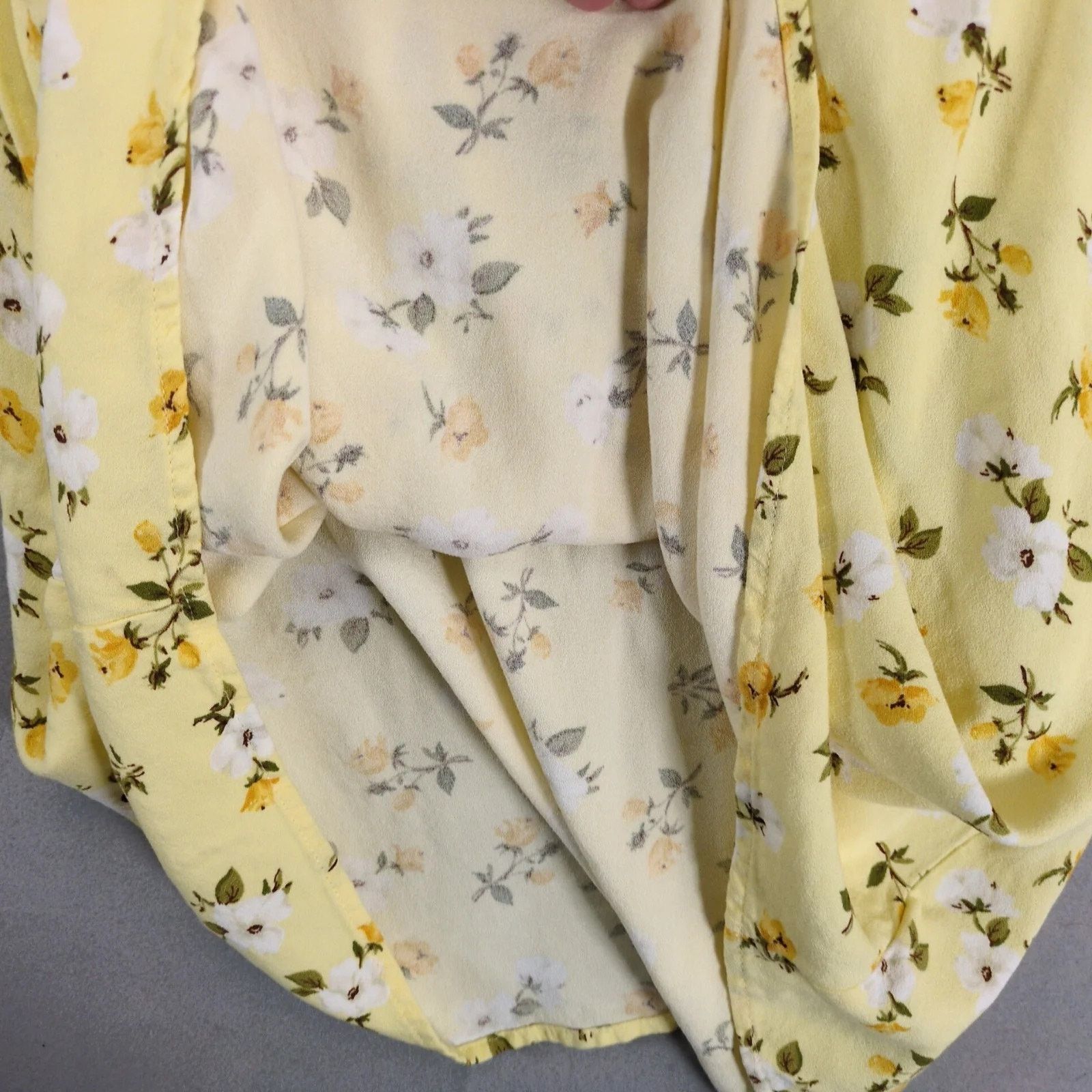 Old Navy Old Navy Yellow Floral Rayon Dress Sz L Knee Length Pockets Size L / US 10 / IT 46 - 7 Thumbnail