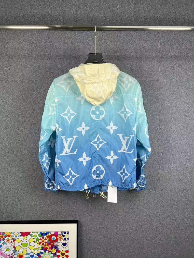 Louis Vuitton Louis Vuitton size 34 Gradient presbyopia full LOGO assault Size US M / EU 48-50 / 2 - 2 Thumbnail